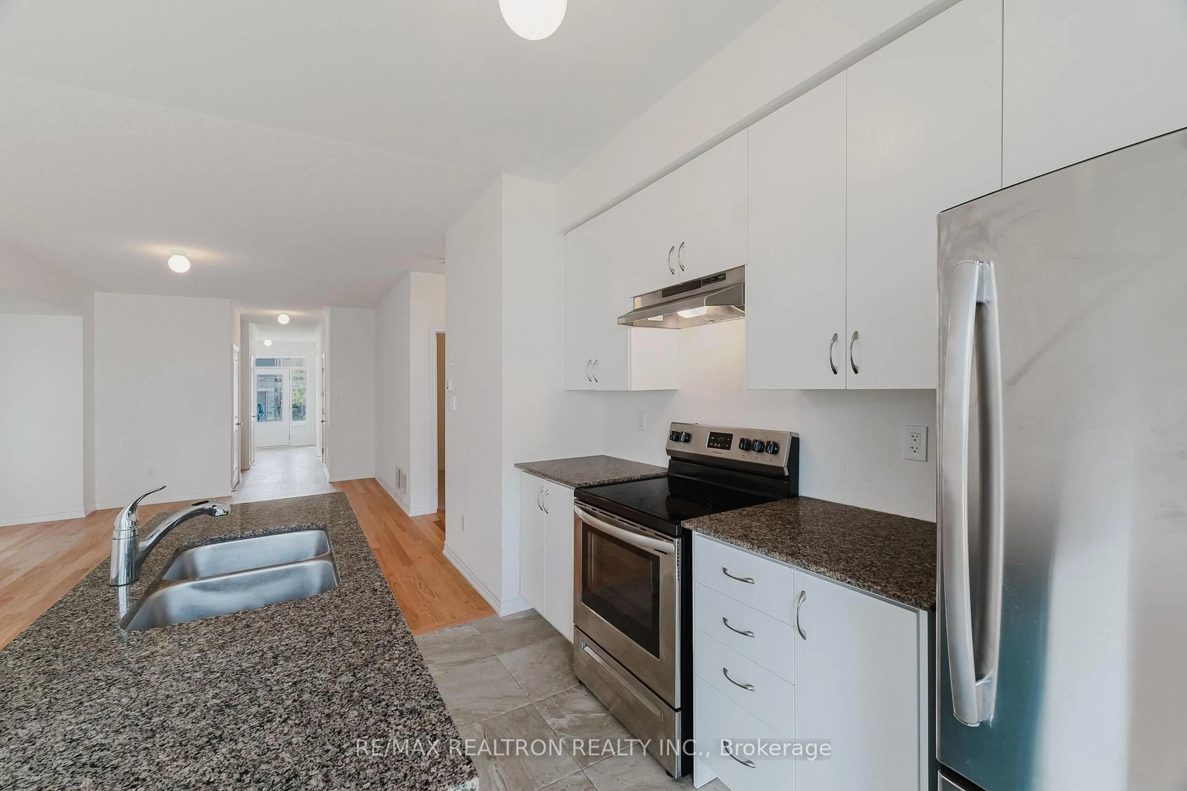 Standard kitchen, unknown for 12 Bannister Rd, Barrie Ontario L9J 0L4