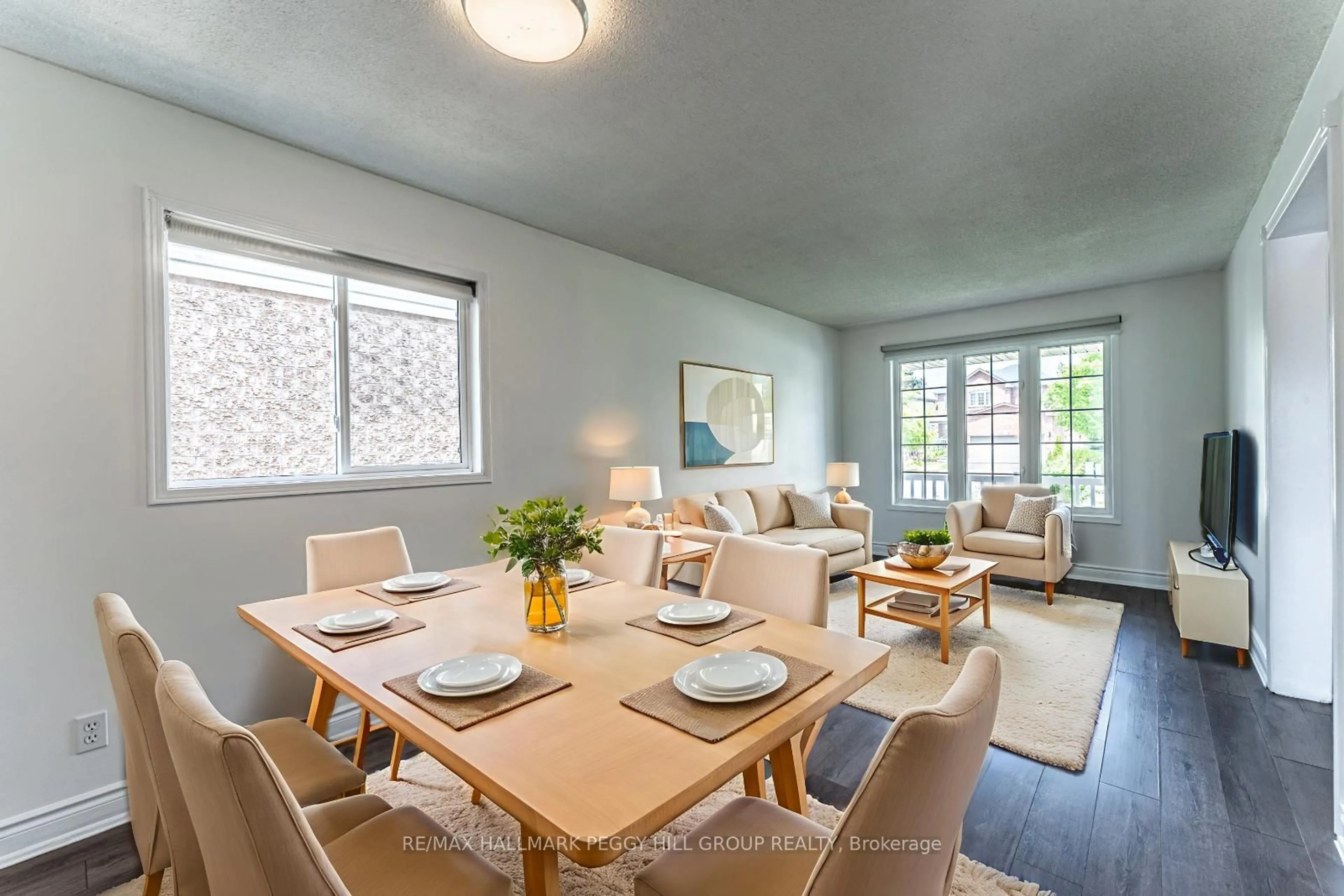 Dining room, unknown for 13 Golds Cres, Barrie Ontario L4N 8R5