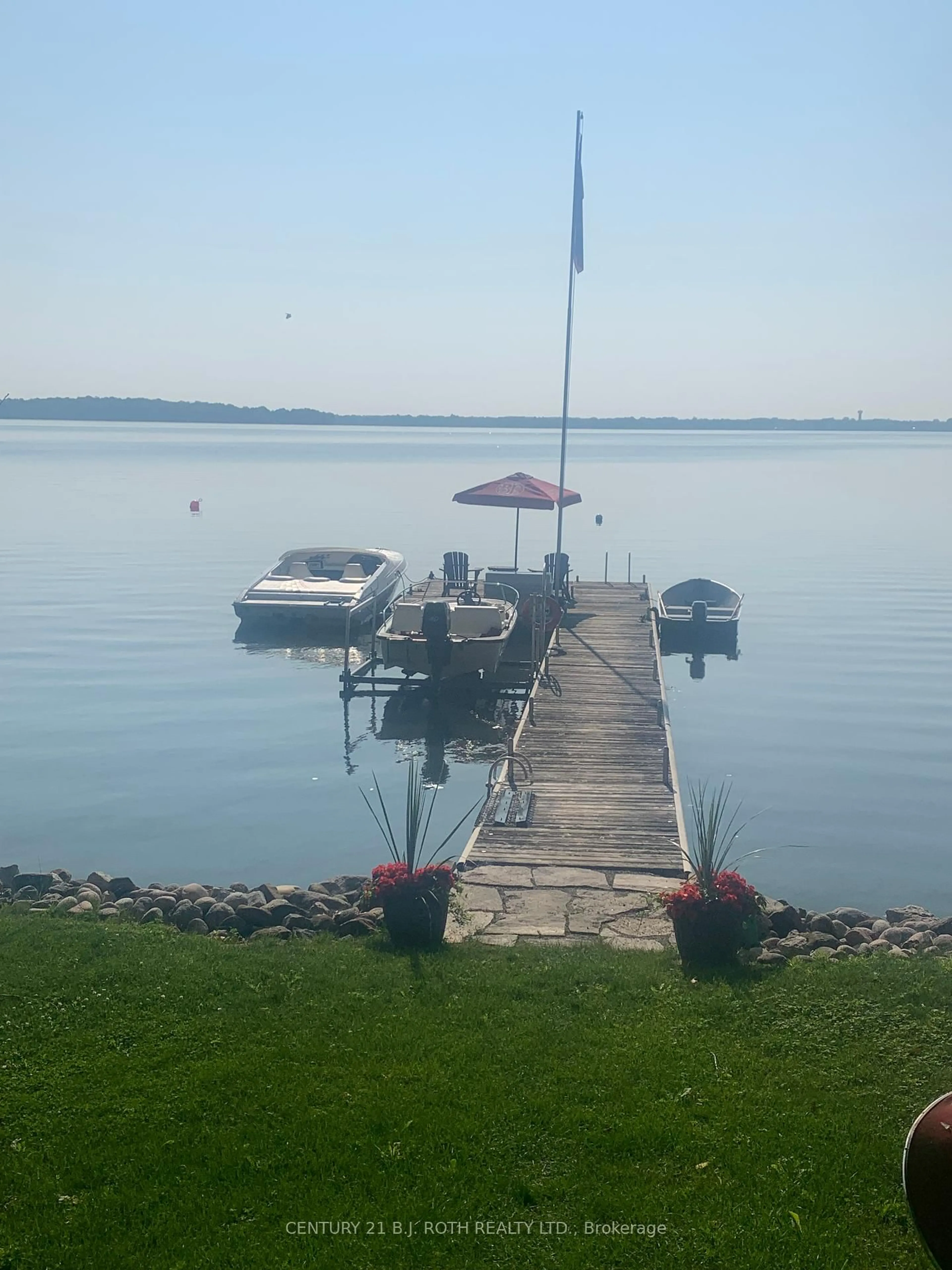Patio, water/lake/river/ocean view for 3939 Menoke Beach Rd, Severn Ontario L3V 0T9