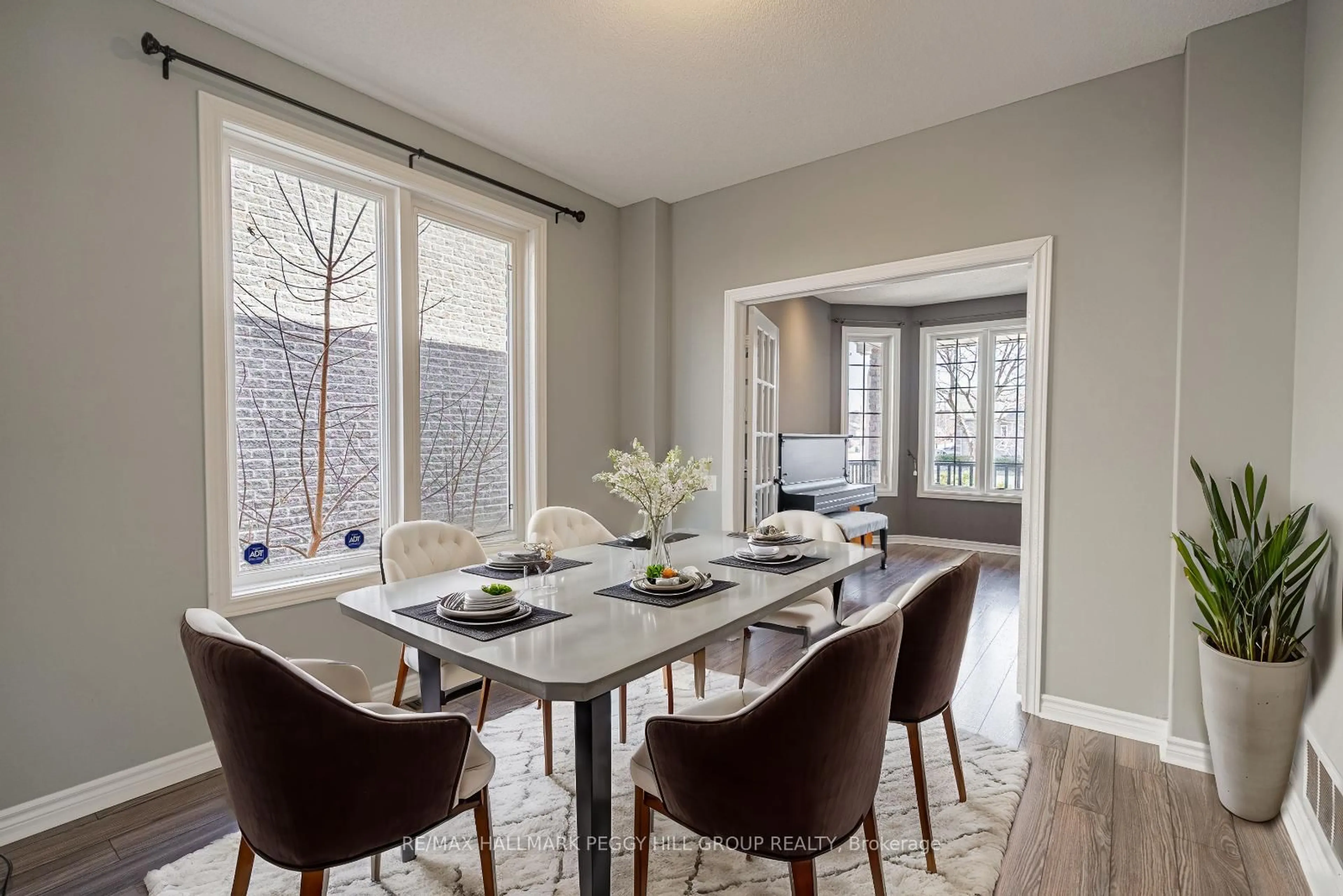 Dining room, unknown for 86 Penvill Tr, Barrie Ontario L4N 5C5