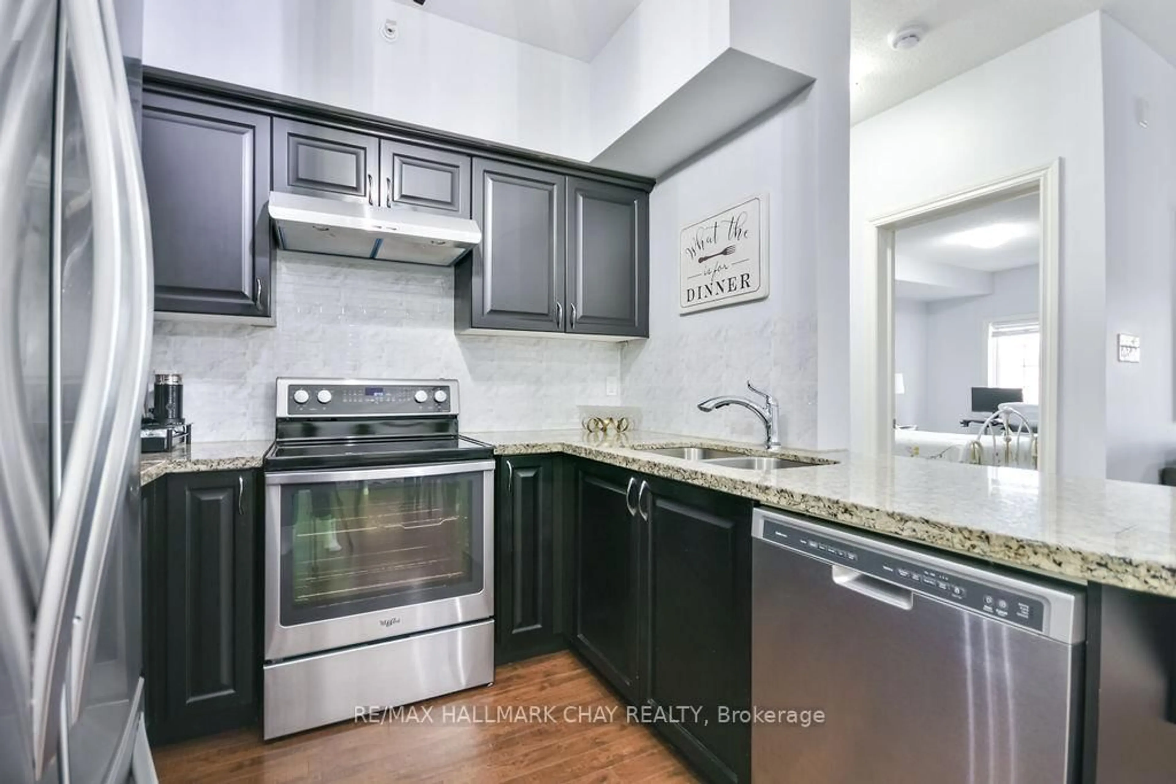 Standard kitchen, unknown for 43 Ferndale Dr #207, Barrie Ontario L4N 5W6