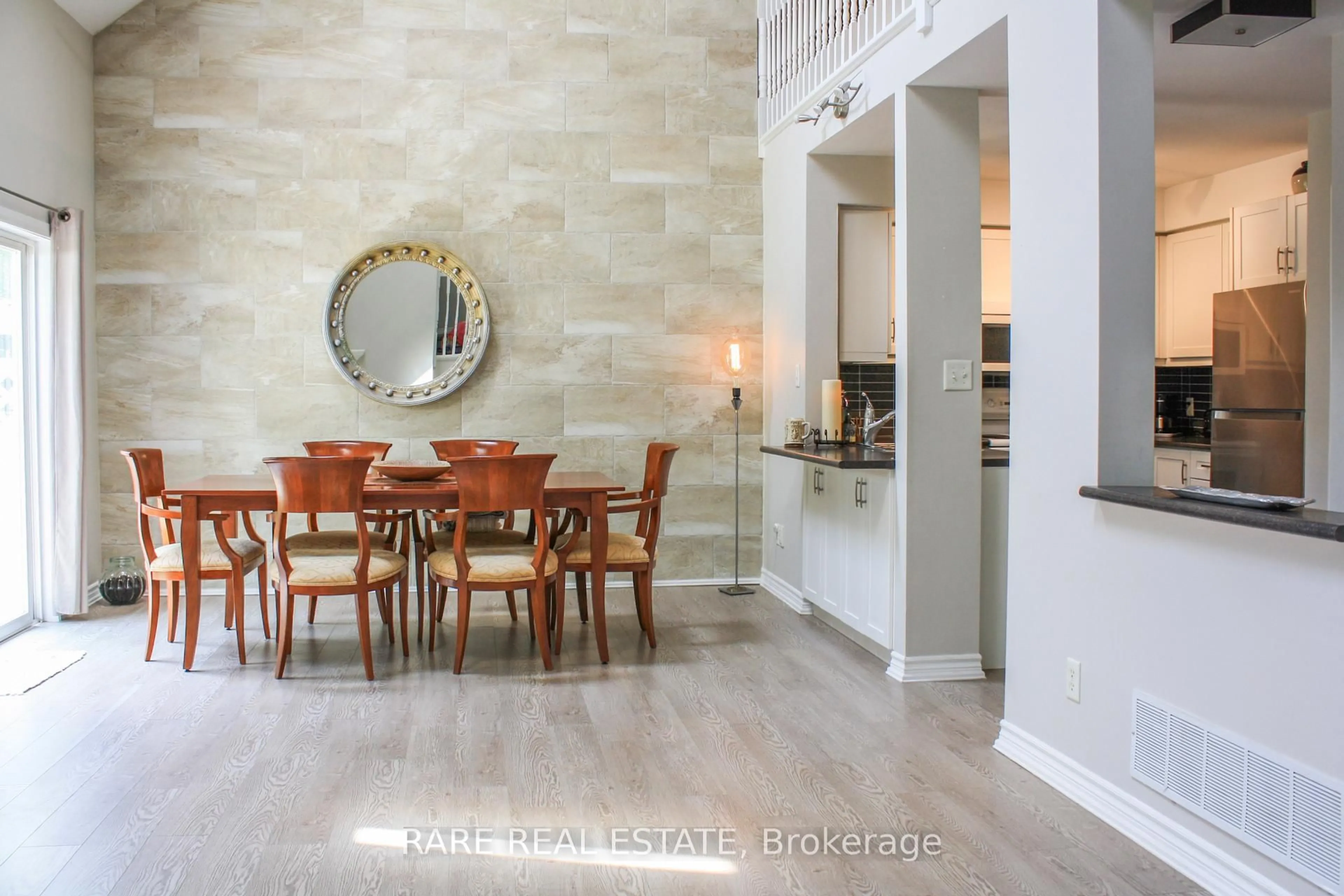 Dining room, ceramic/tile floor for 40 Wasaga Woods Circ, Wasaga Beach Ontario L9Z 2Y9