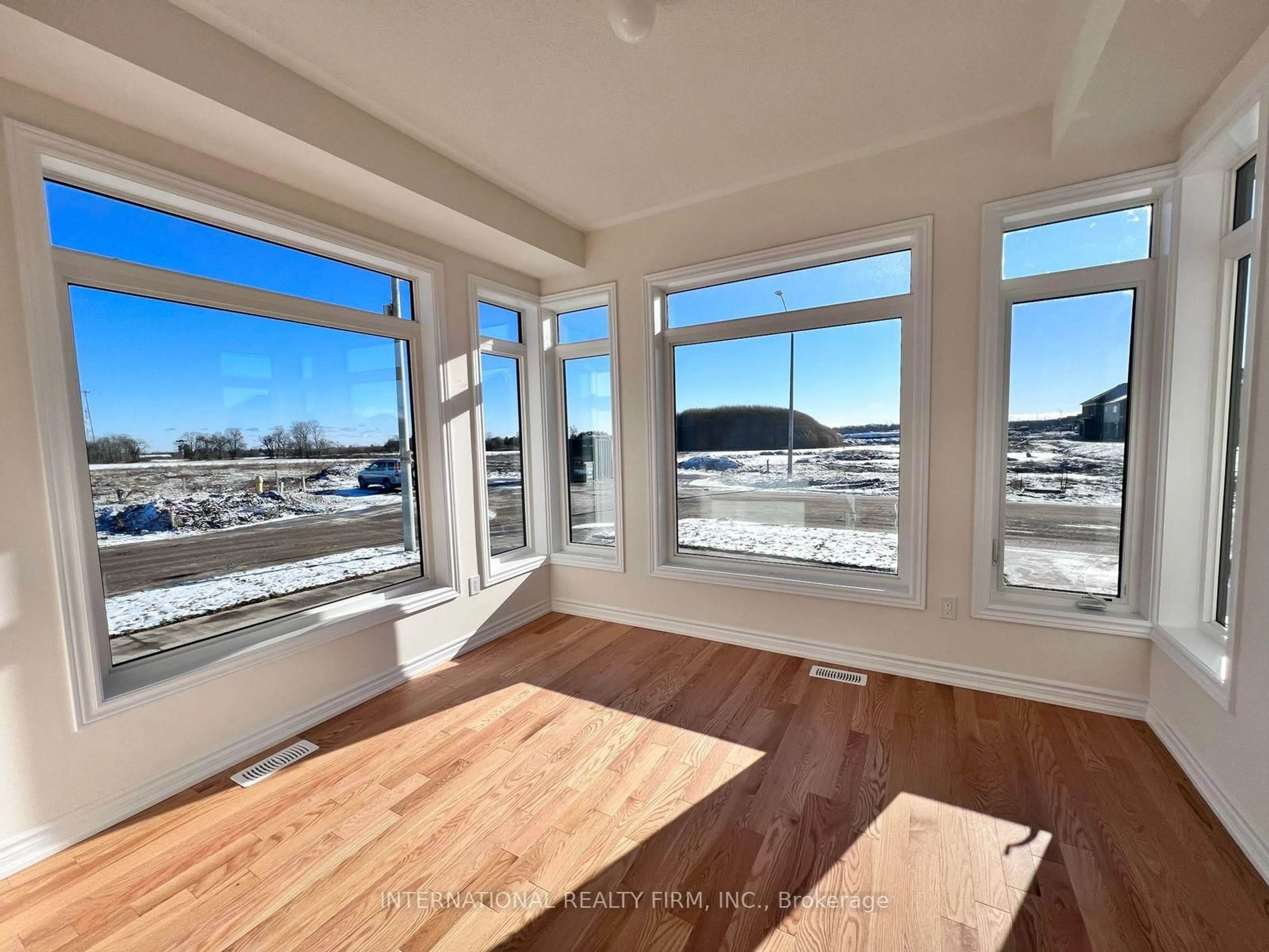A pic of a room for 8 Zaba Rd, Barrie Ontario L9J 0L9