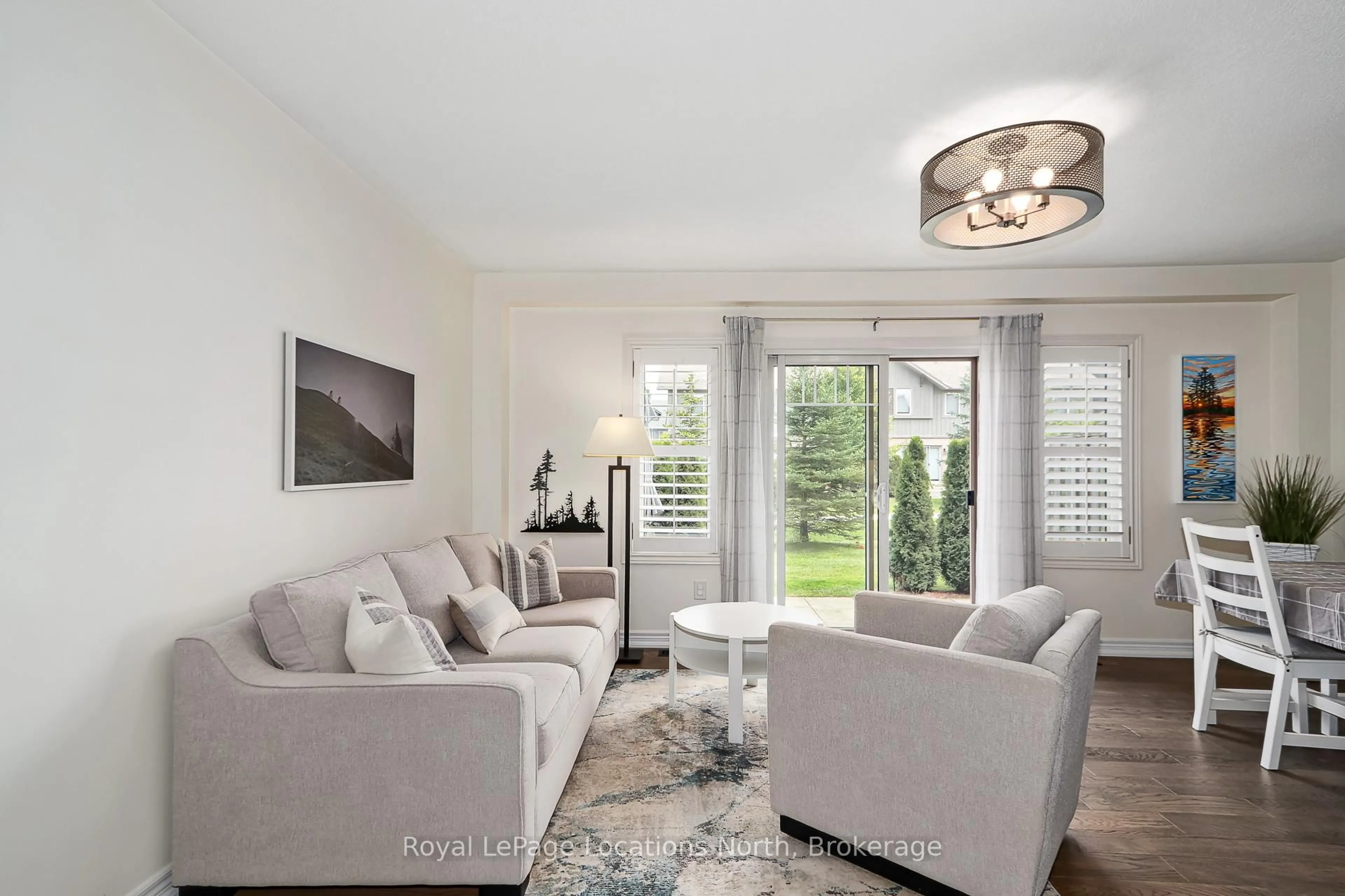 Living room with furniture, unknown for 35 Silver Glen Blvd, Collingwood Ontario L9Y 0G9