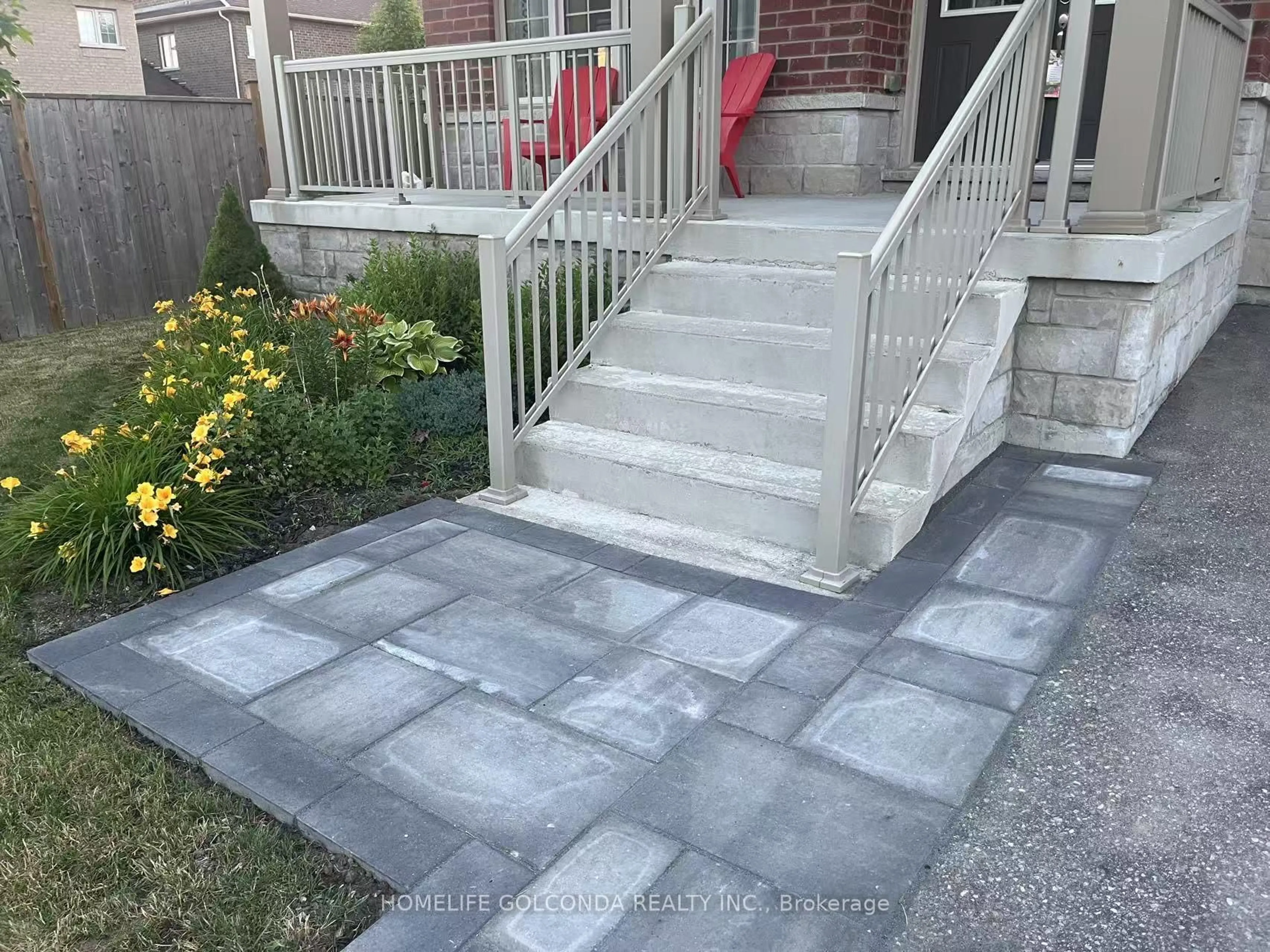 Patio, street for 76 Victoria Wood Ave, Springwater Ontario L9X 1Z8