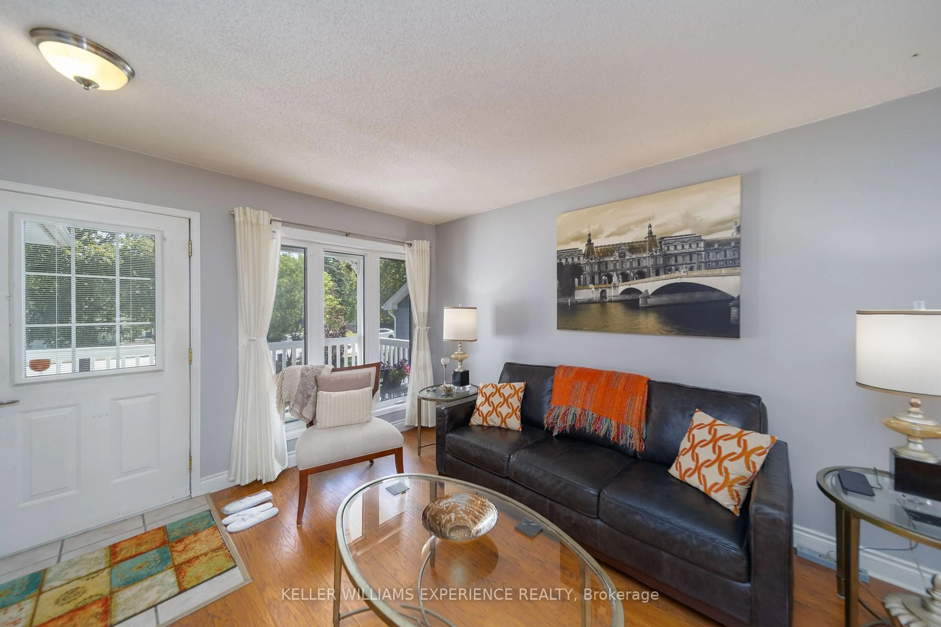 Living room with furniture, unknown for 86 Donald St, Barrie Ontario L4N 1E3