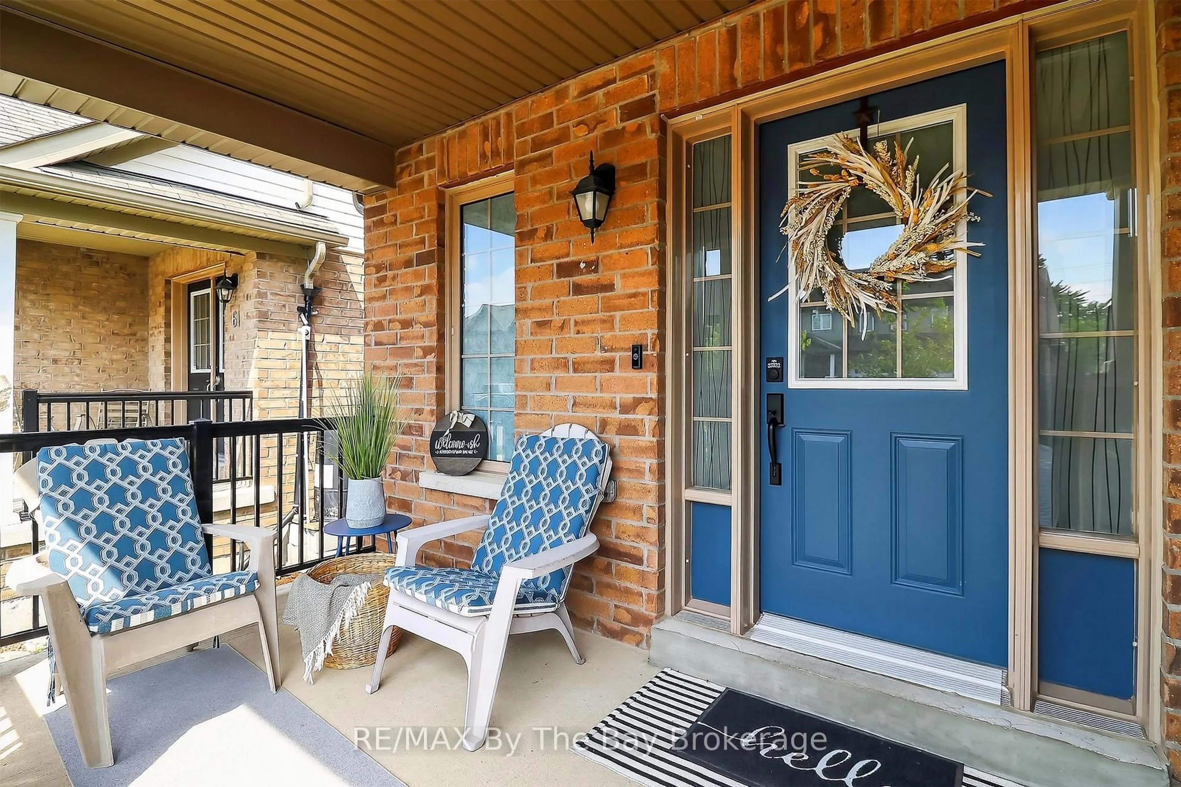 Indoor entryway for 63 Robertson St, Collingwood Ontario L9Y 0X1