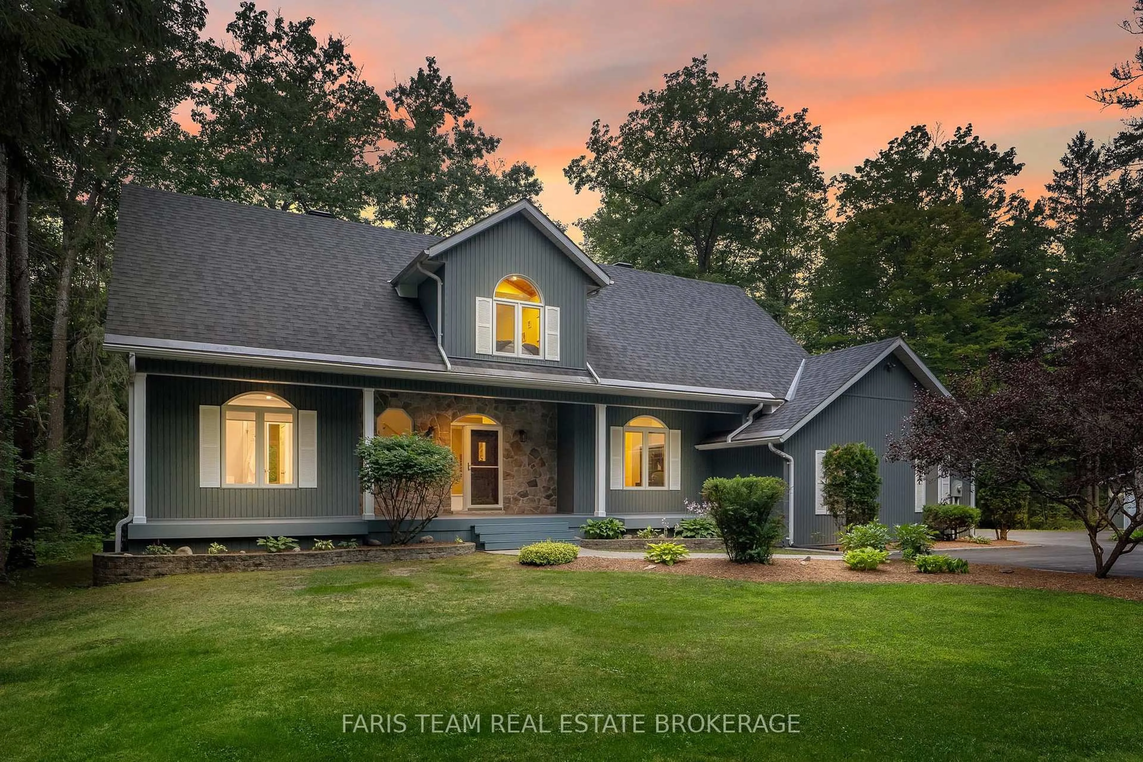 Home with brick exterior material, mountain view for 33 Kingfisher Cres, Tiny Ontario L0L 2J0