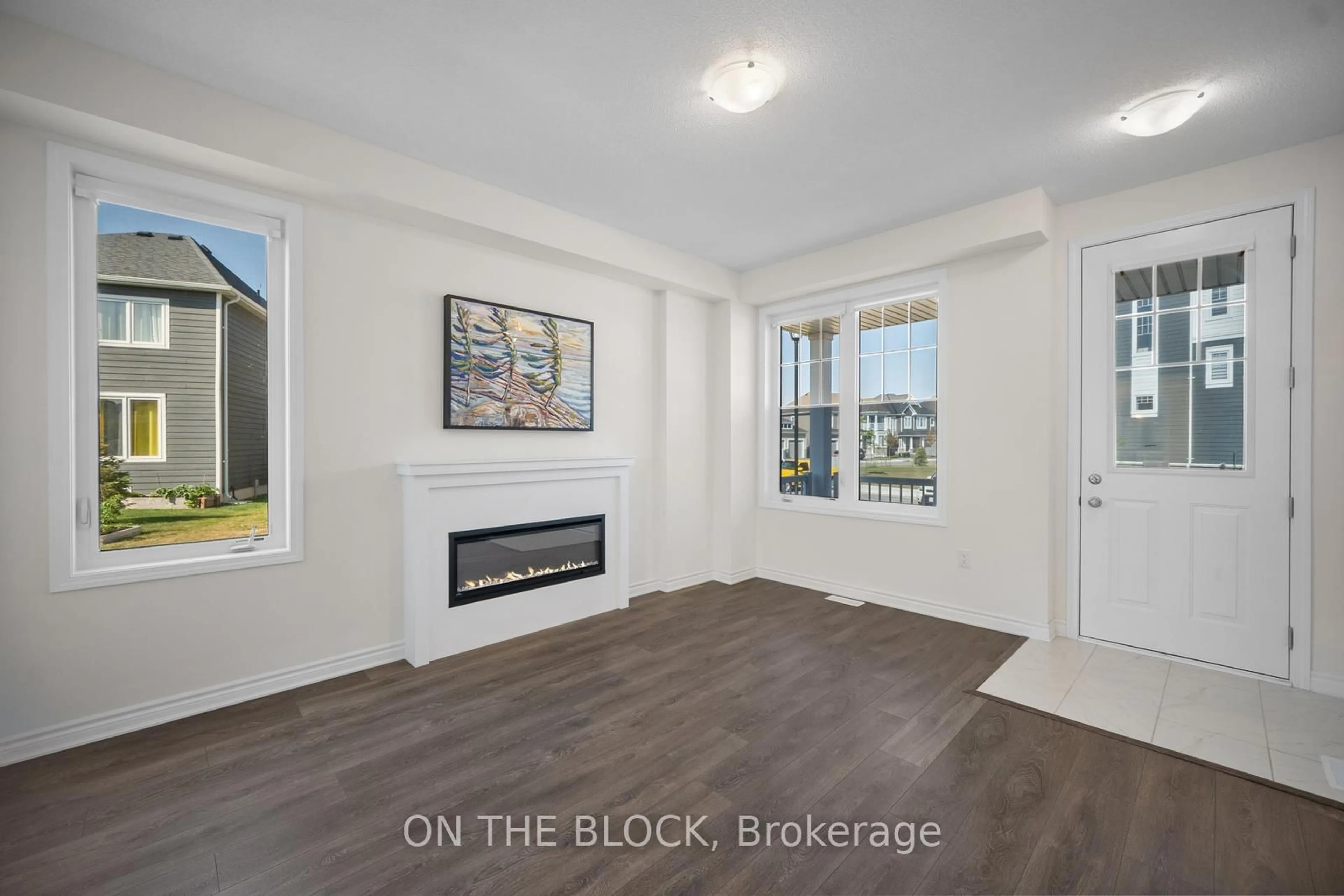 A pic of a room for 6 Courtland Way, Wasaga Beach Ontario L9Z 0K2