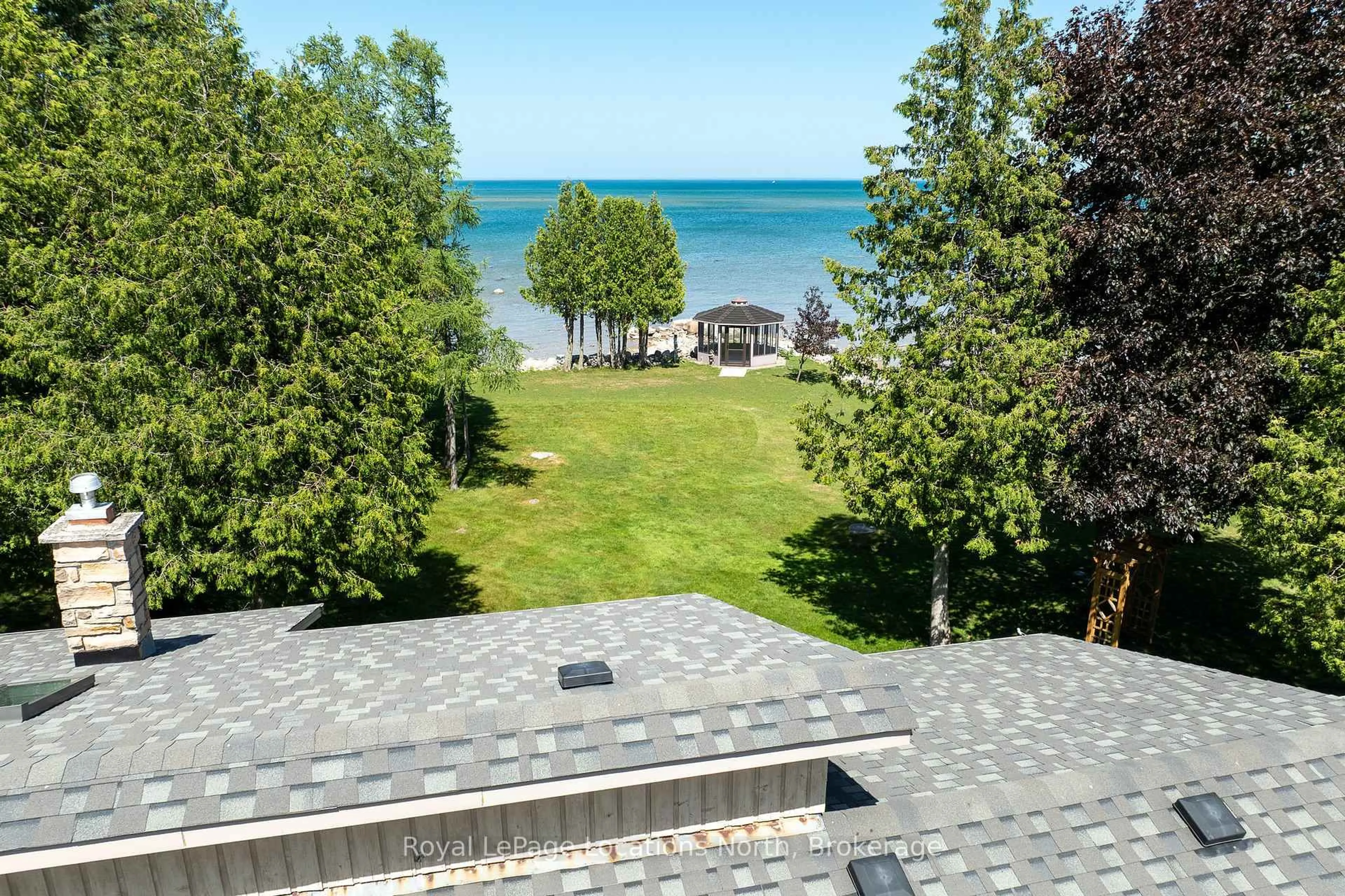 A pic from outside/outdoor area/front of a property/back of a property/a pic from drone, water/lake/river/ocean view for 108 Bartlett Blvd, Collingwood Ontario L9Y 5C9