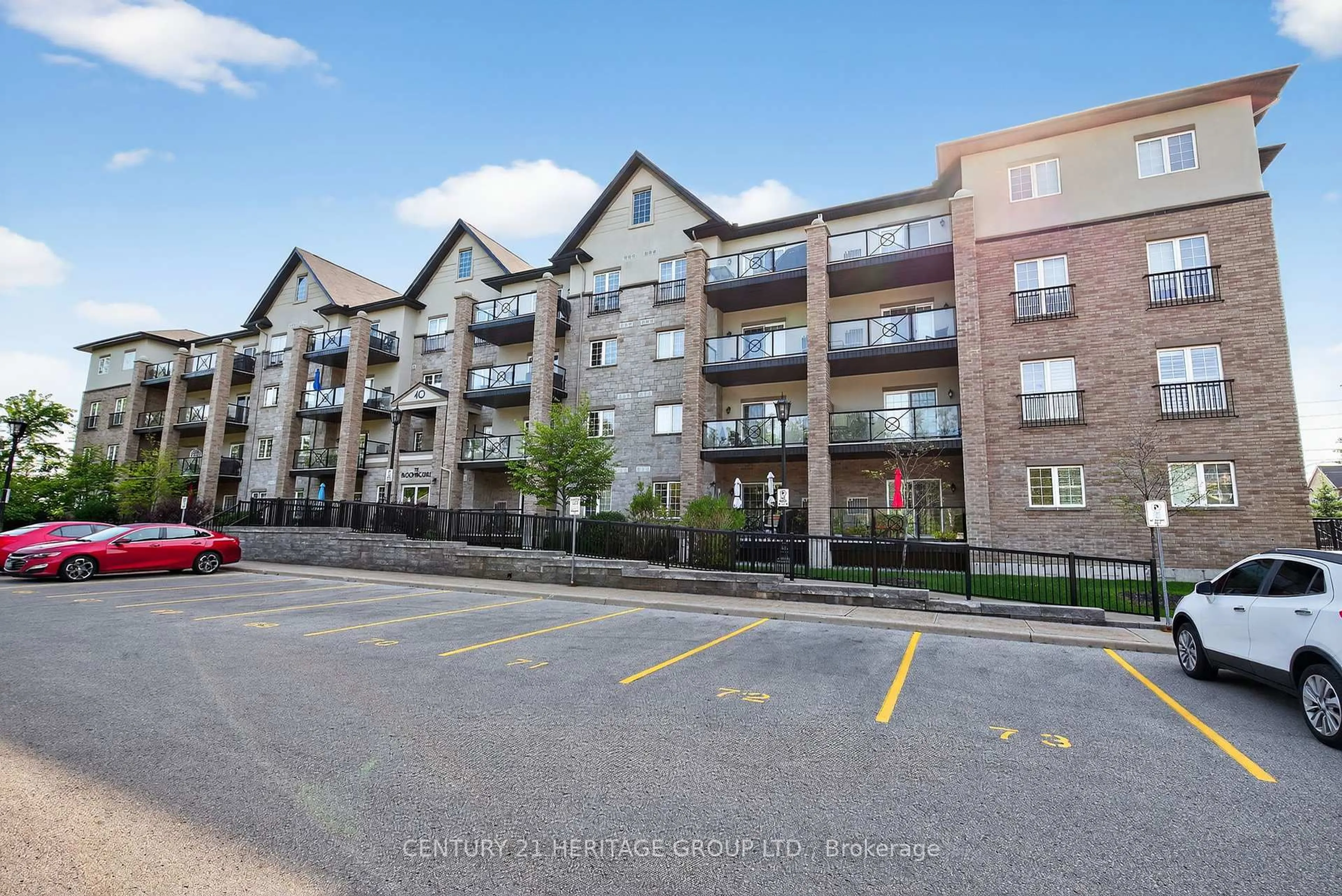 Unknown for 40 Ferndale Dr #206, Barrie Ontario L4N 2L3