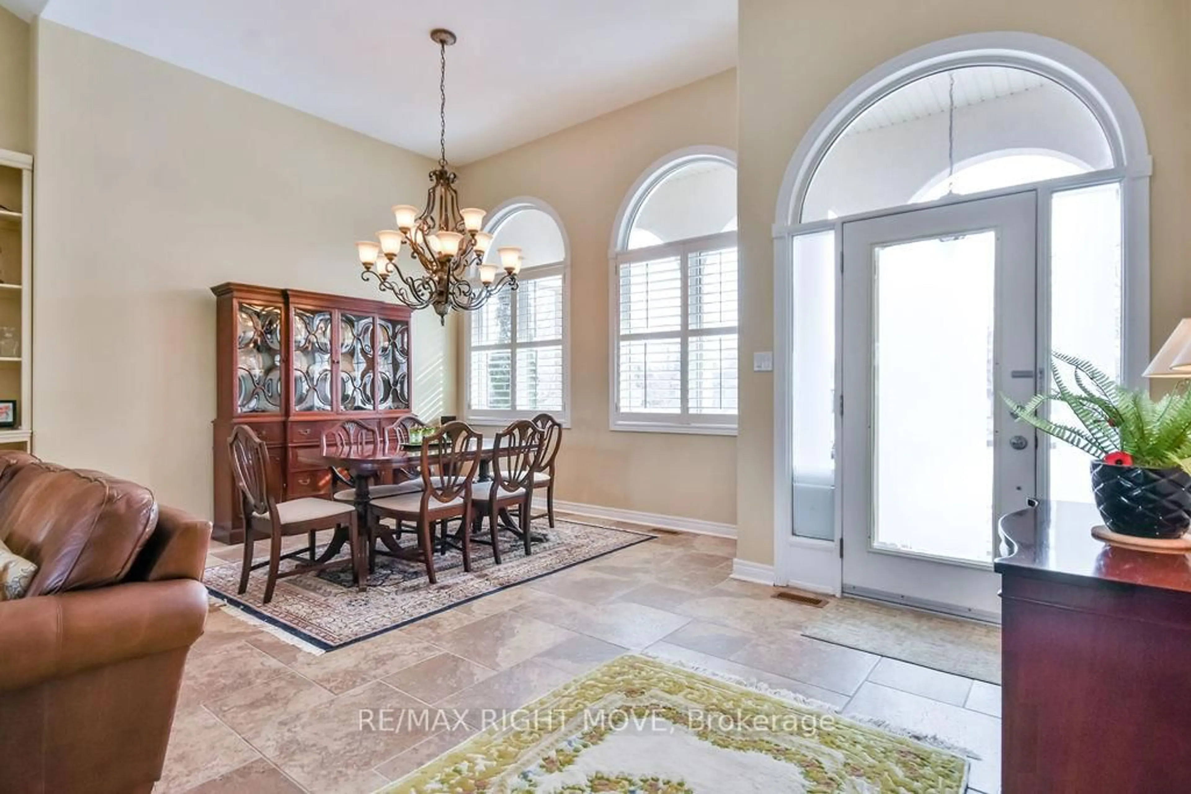 Dining room, ceramic/tile floor for 14 Sandlewood Tr, Ramara Ontario L0K 1B0