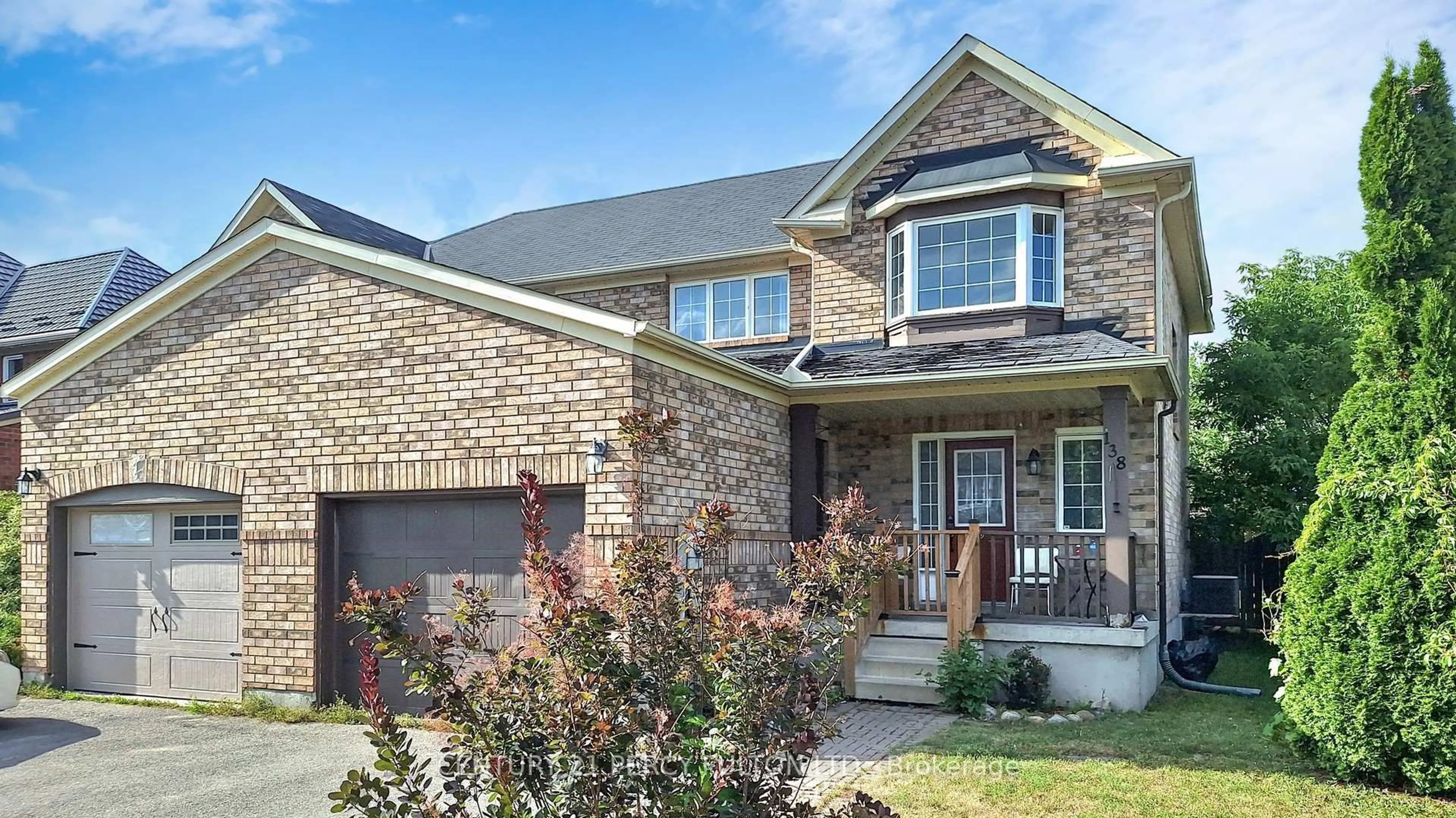 Home with brick exterior material, street for 138 Tunbridge Rd, Barrie Ontario L4M 6T1