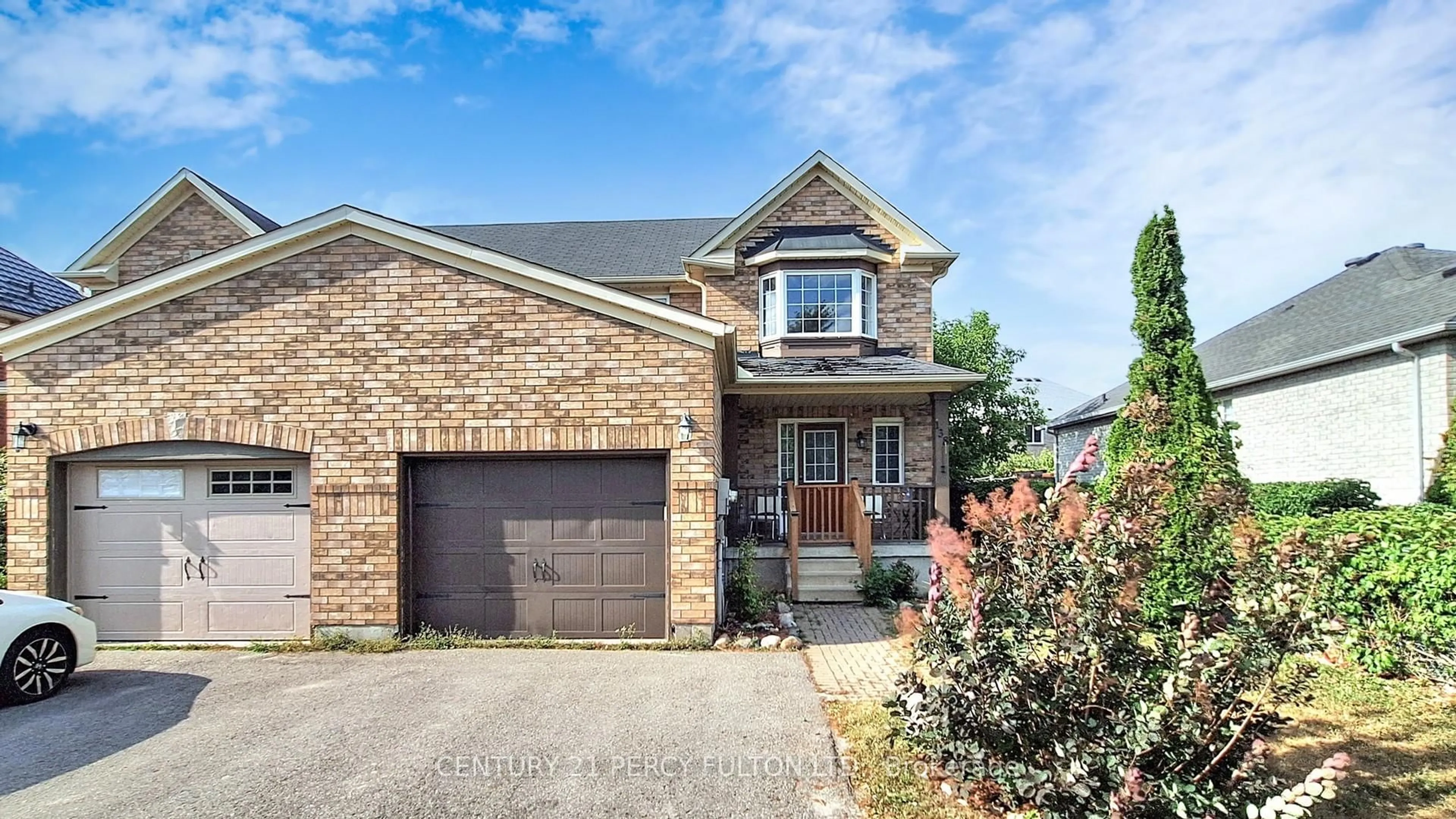 Home with brick exterior material, street for 138 Tunbridge Rd, Barrie Ontario L4M 6T1