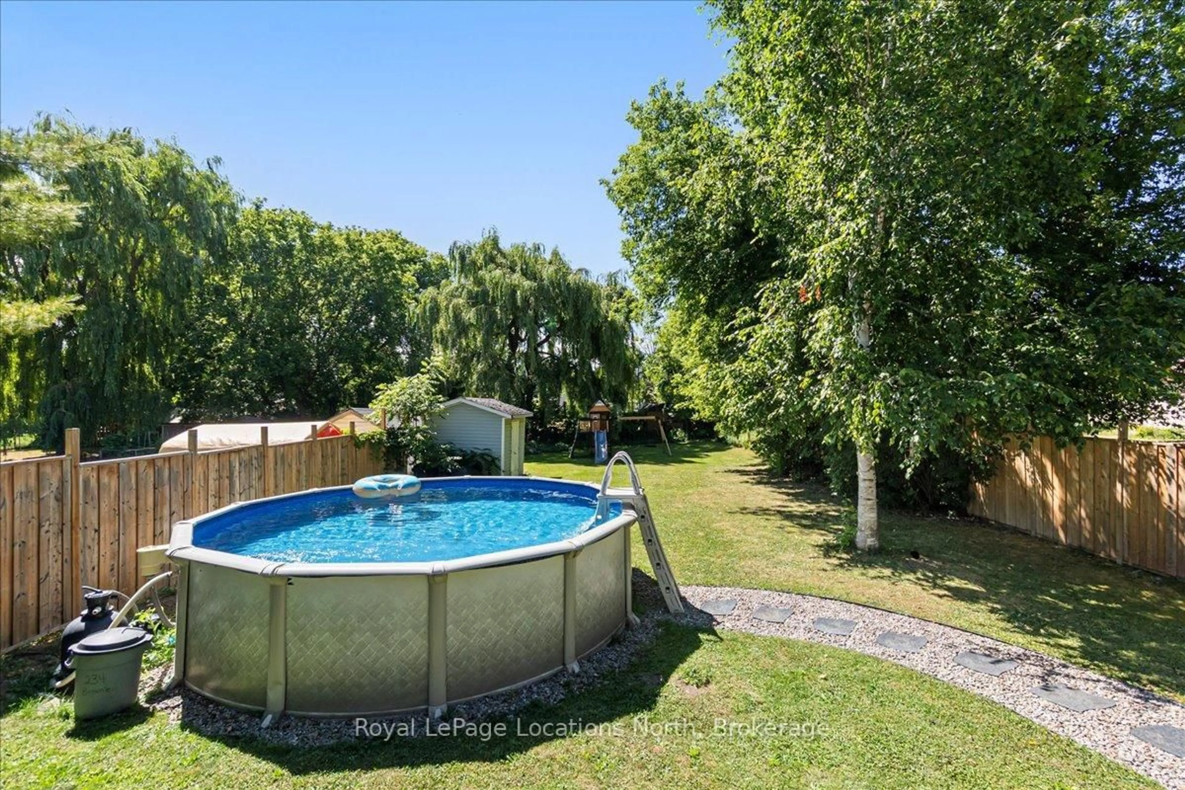 Pool for 201 Beech St, Clearview Ontario L0M 1S0