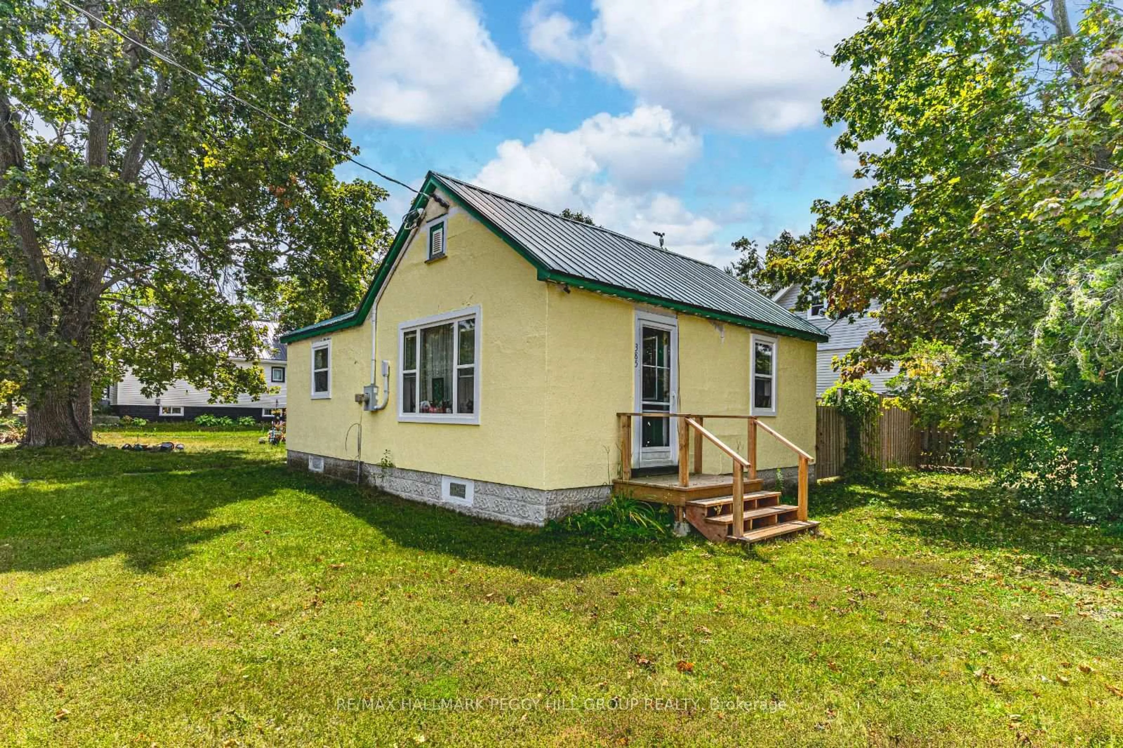 Unknown for 385 Mary St, Orillia Ontario L3V 3G4