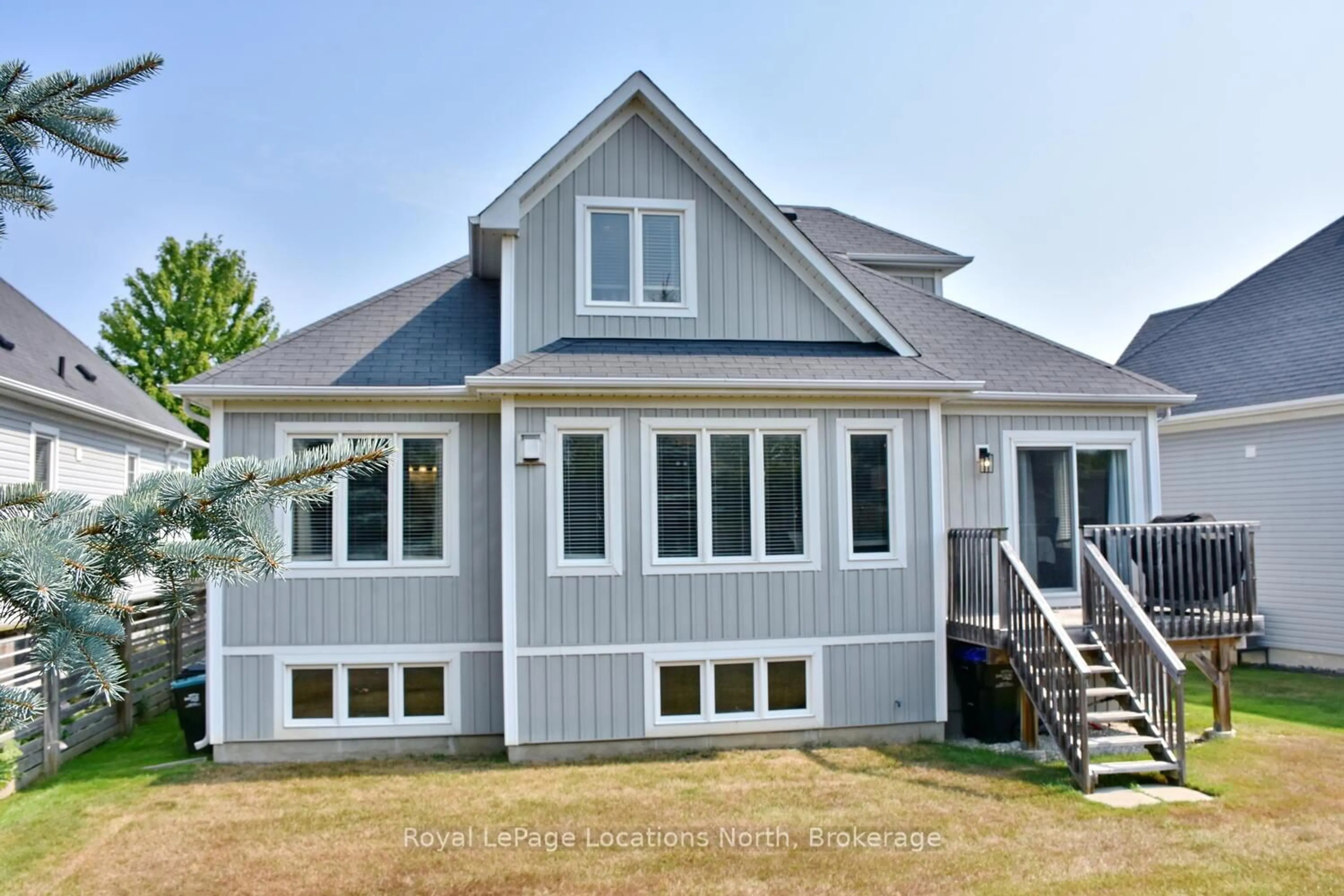 Home with vinyl exterior material, unknown for 20 Leeward Circ, Wasaga Beach Ontario L9Z 0E9