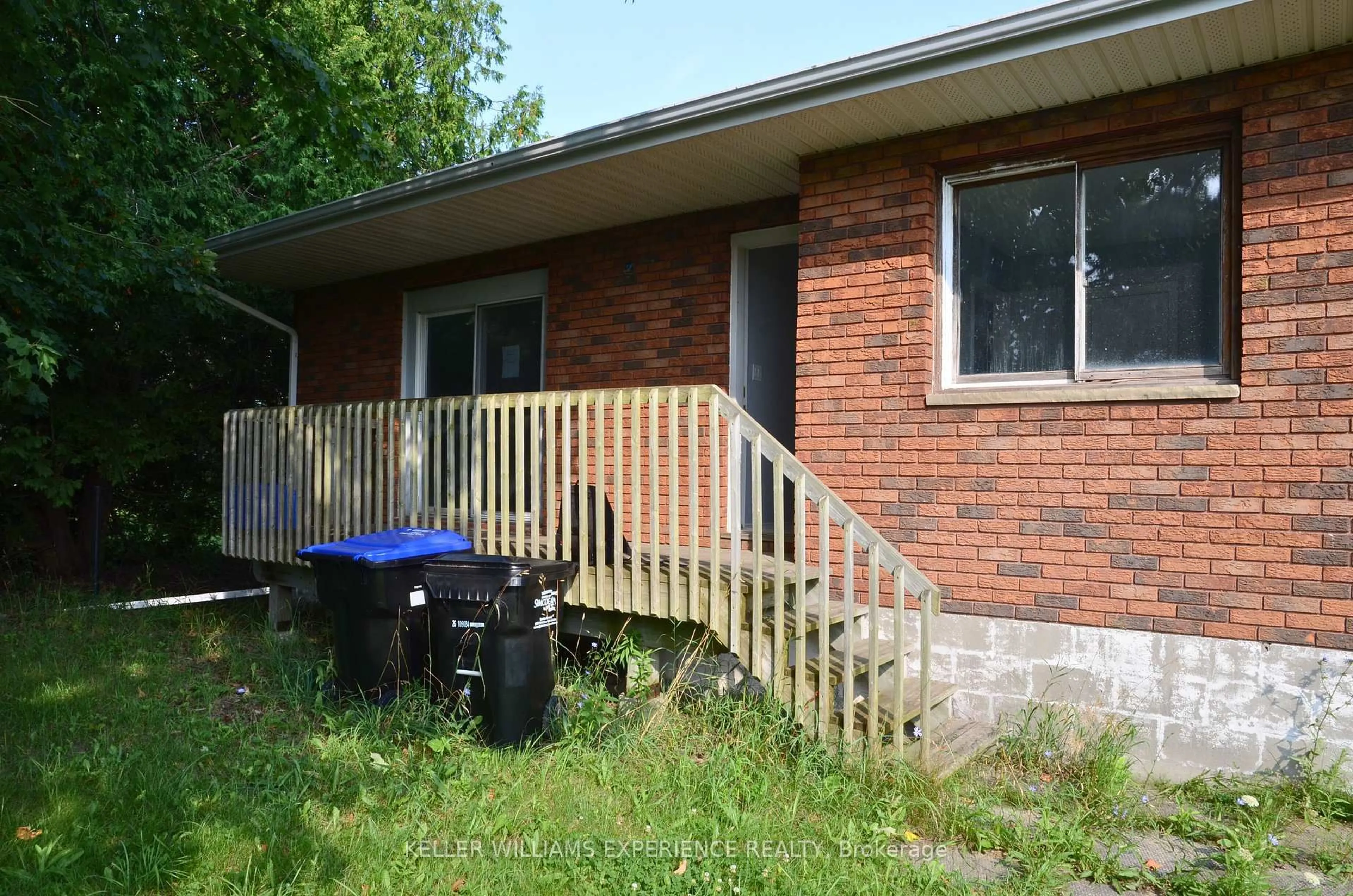 Patio, unknown for 160 CONCESSION Road 17, Tiny Ontario L9M 2H7