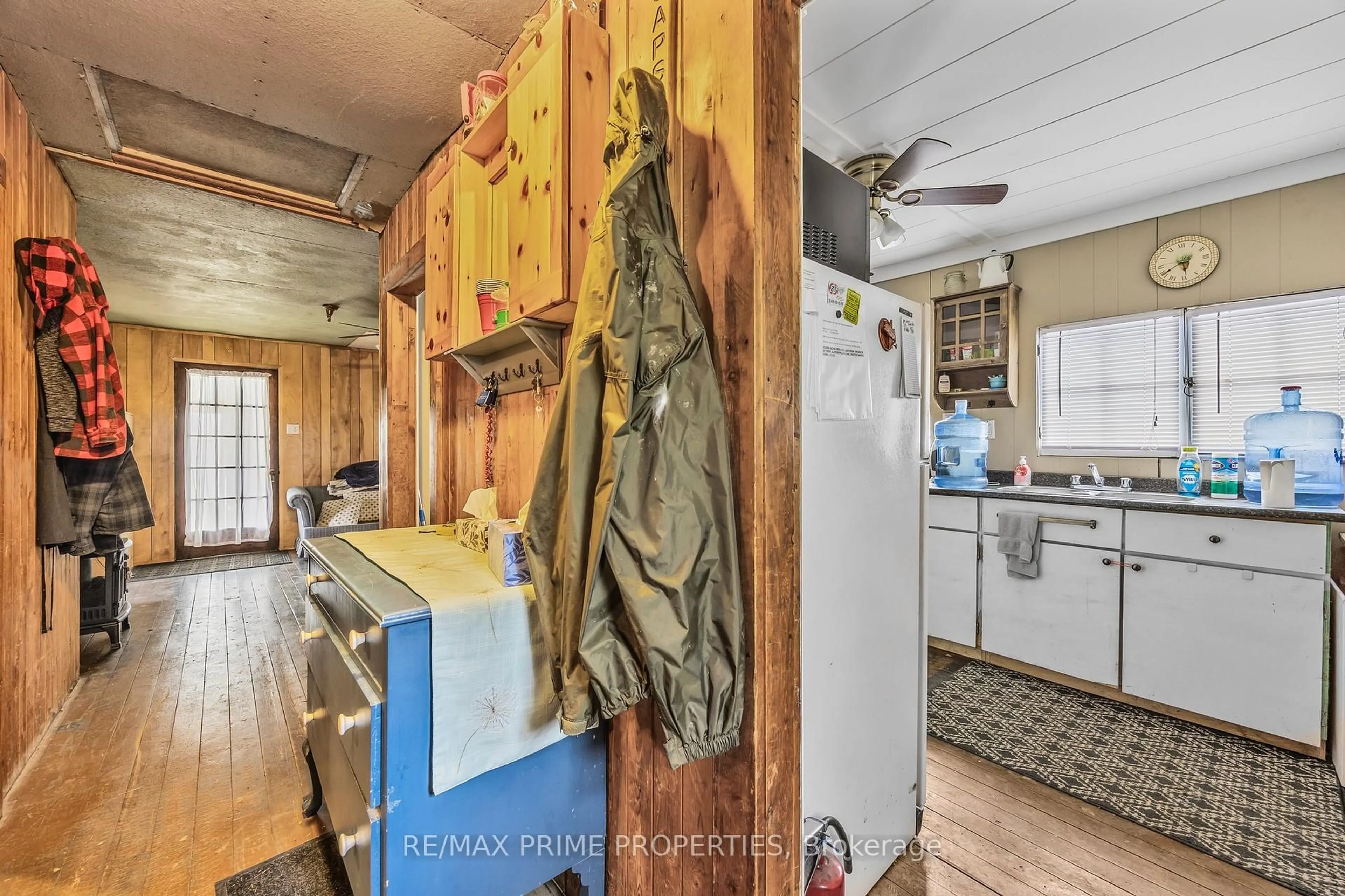Unknown for 1947 Woods Bay Rd, Severn Ontario L3V 6H3