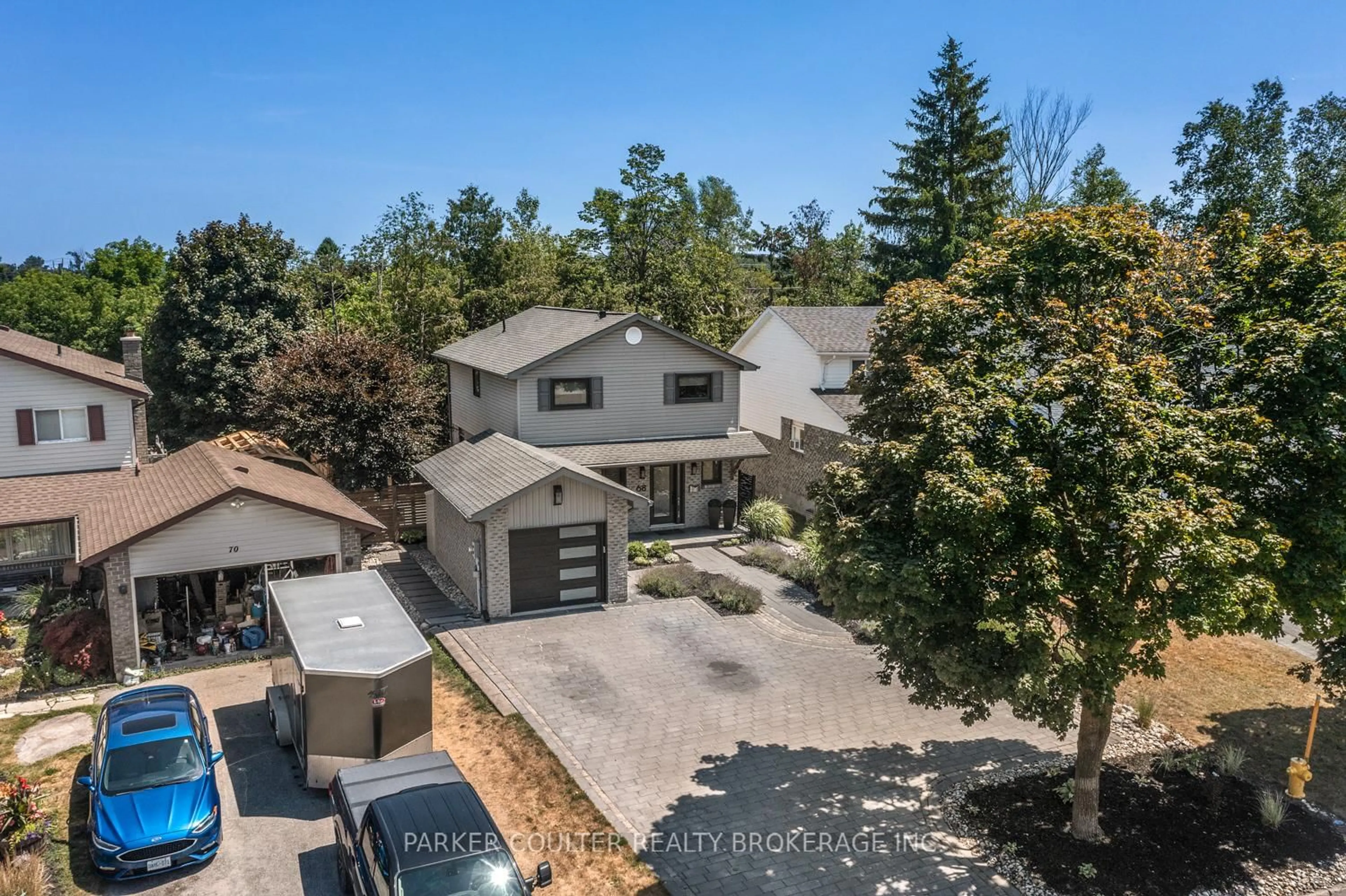 A pic from outside/outdoor area/front of a property/back of a property/a pic from drone, mountain view for 68 Mcconkey Pl, Barrie Ontario L4N 6H3
