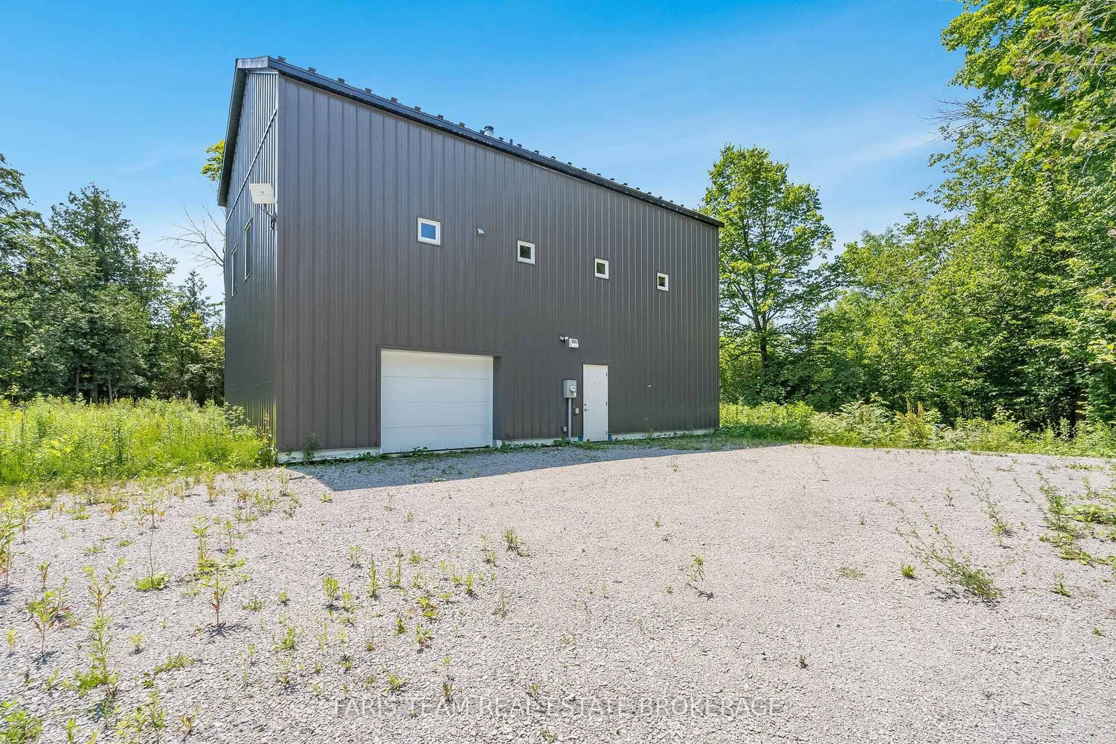 Shed for 2576 Champlain Rd, Tiny Ontario L9M 0C9