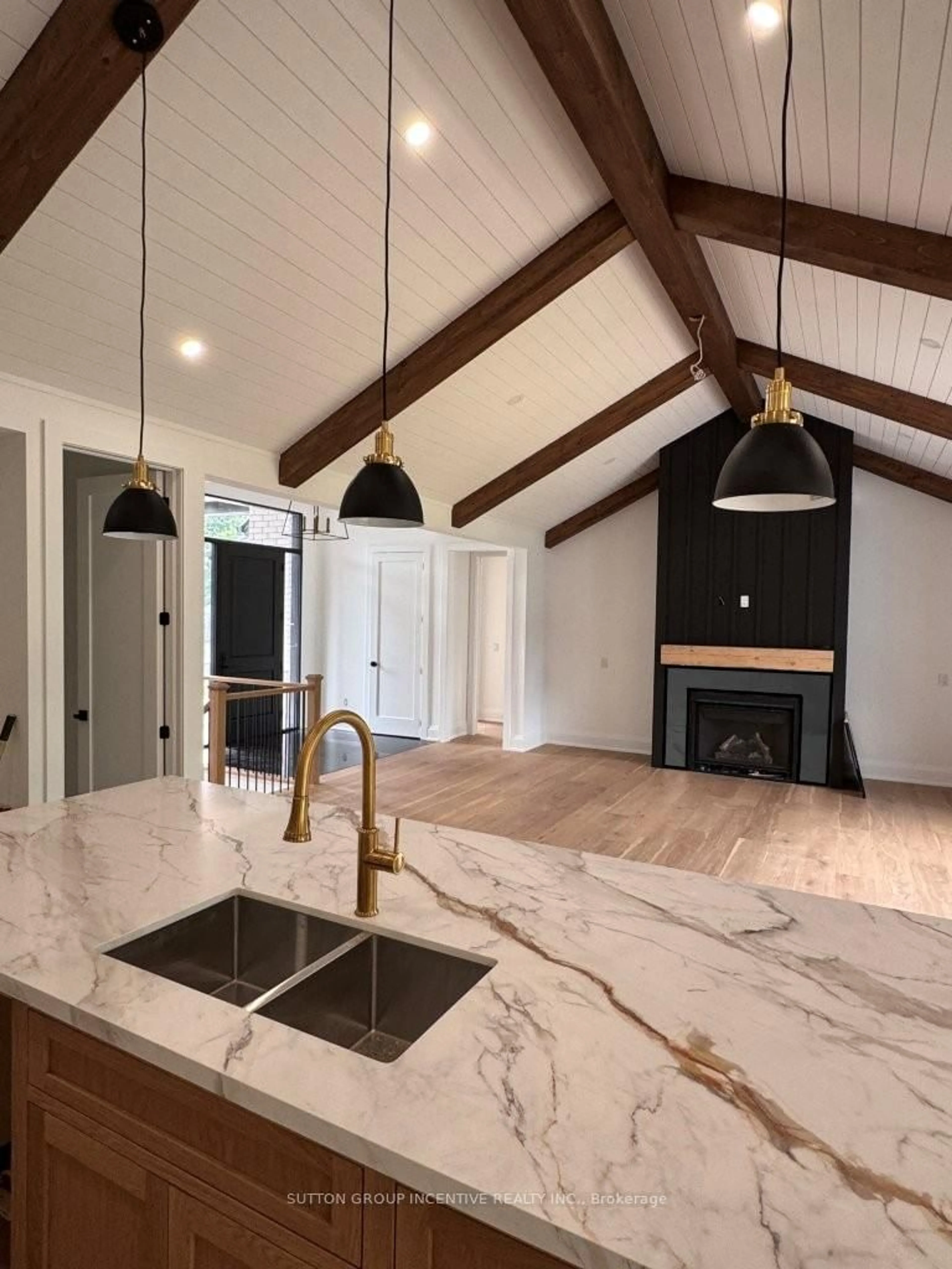 Open concept kitchen, unknown for 5 Jean Miller Crt, Springwater Ontario L9X 2B1