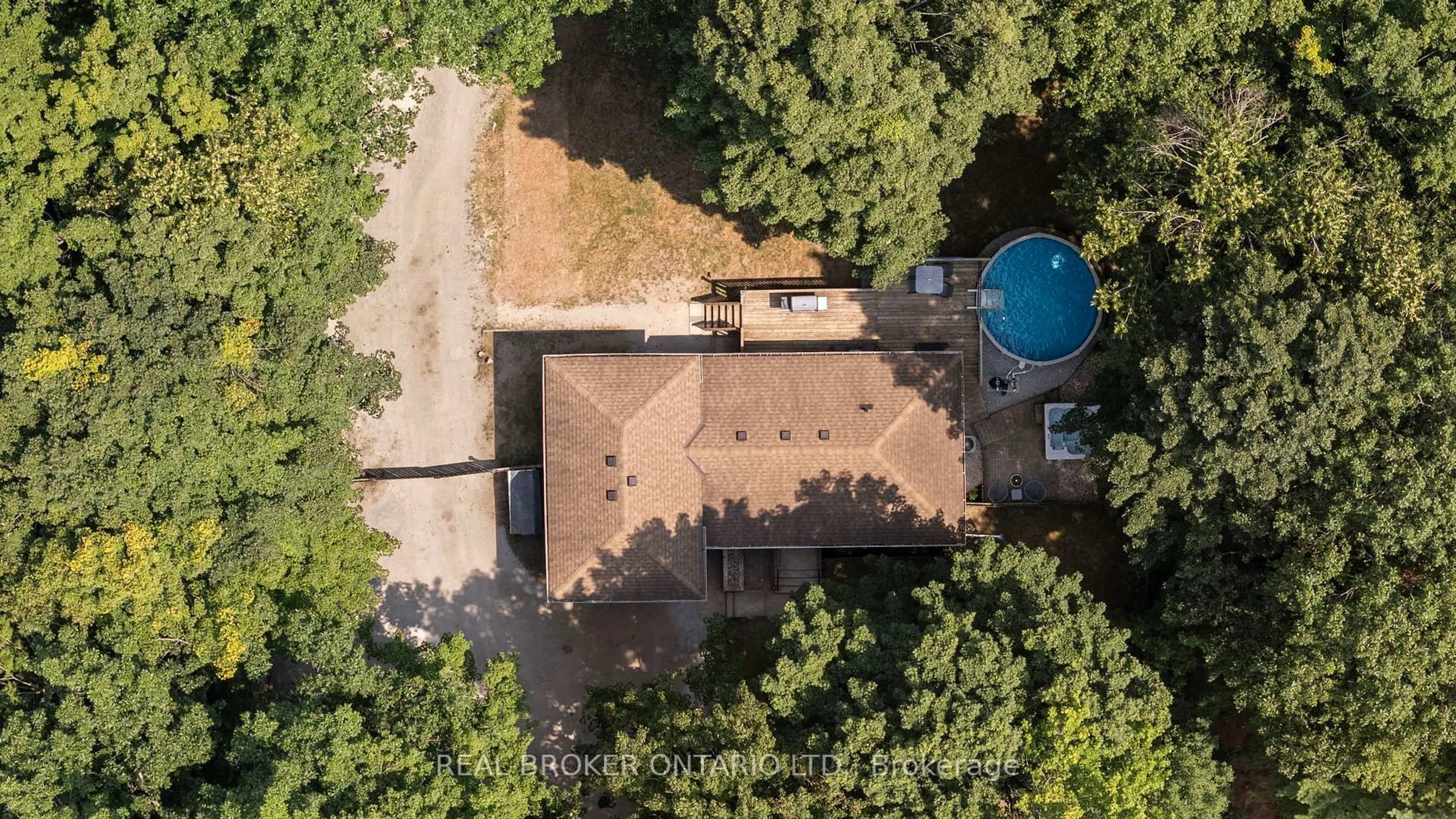 A pic from outside/outdoor area/front of a property/back of a property/a pic from drone, unknown for 4067 Wainman Line, Severn Ontario L3V 7C3