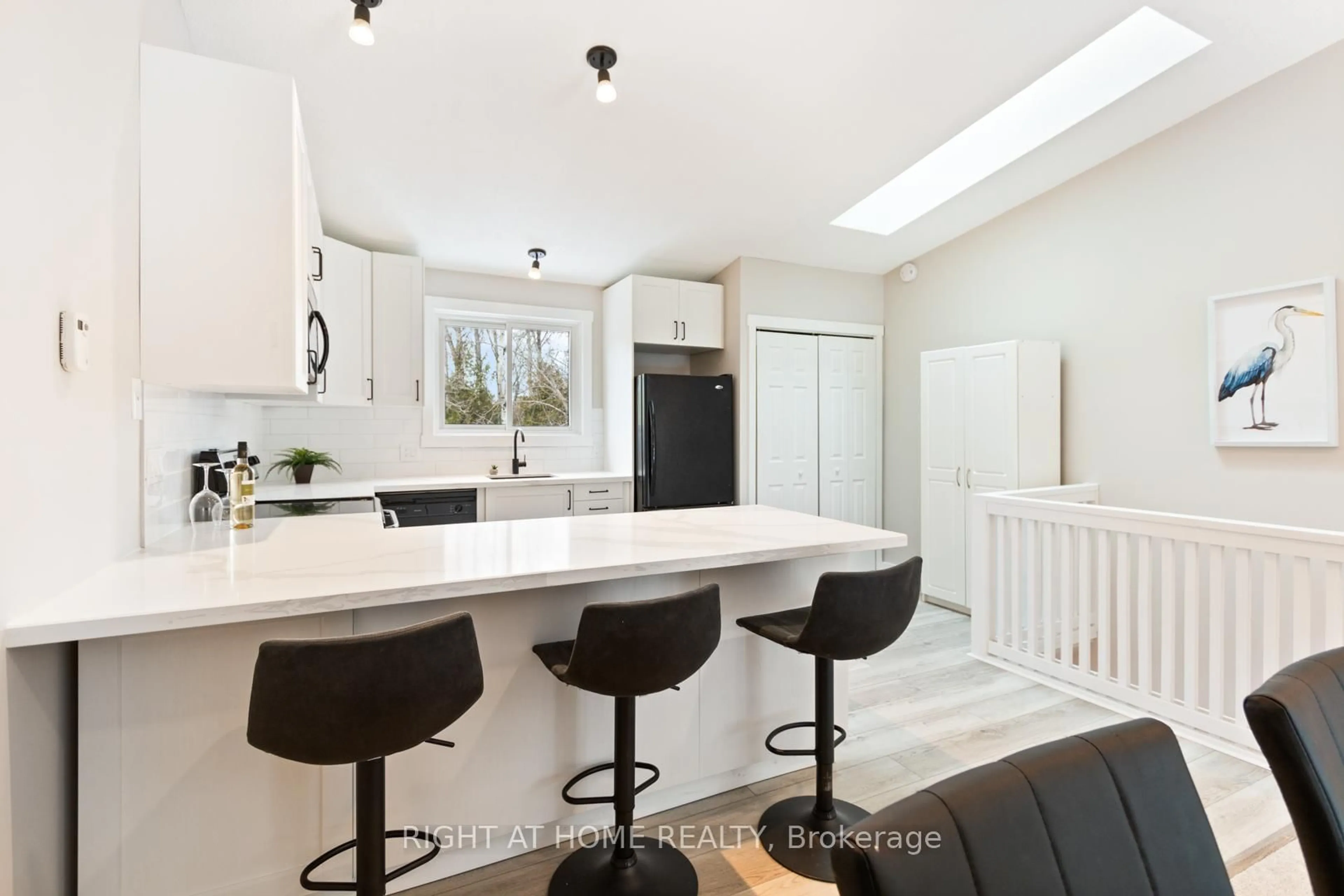 Contemporary kitchen, ceramic/tile floor for #403 - 12 Dawson Dr, Collingwood Ontario L9Y 5B4