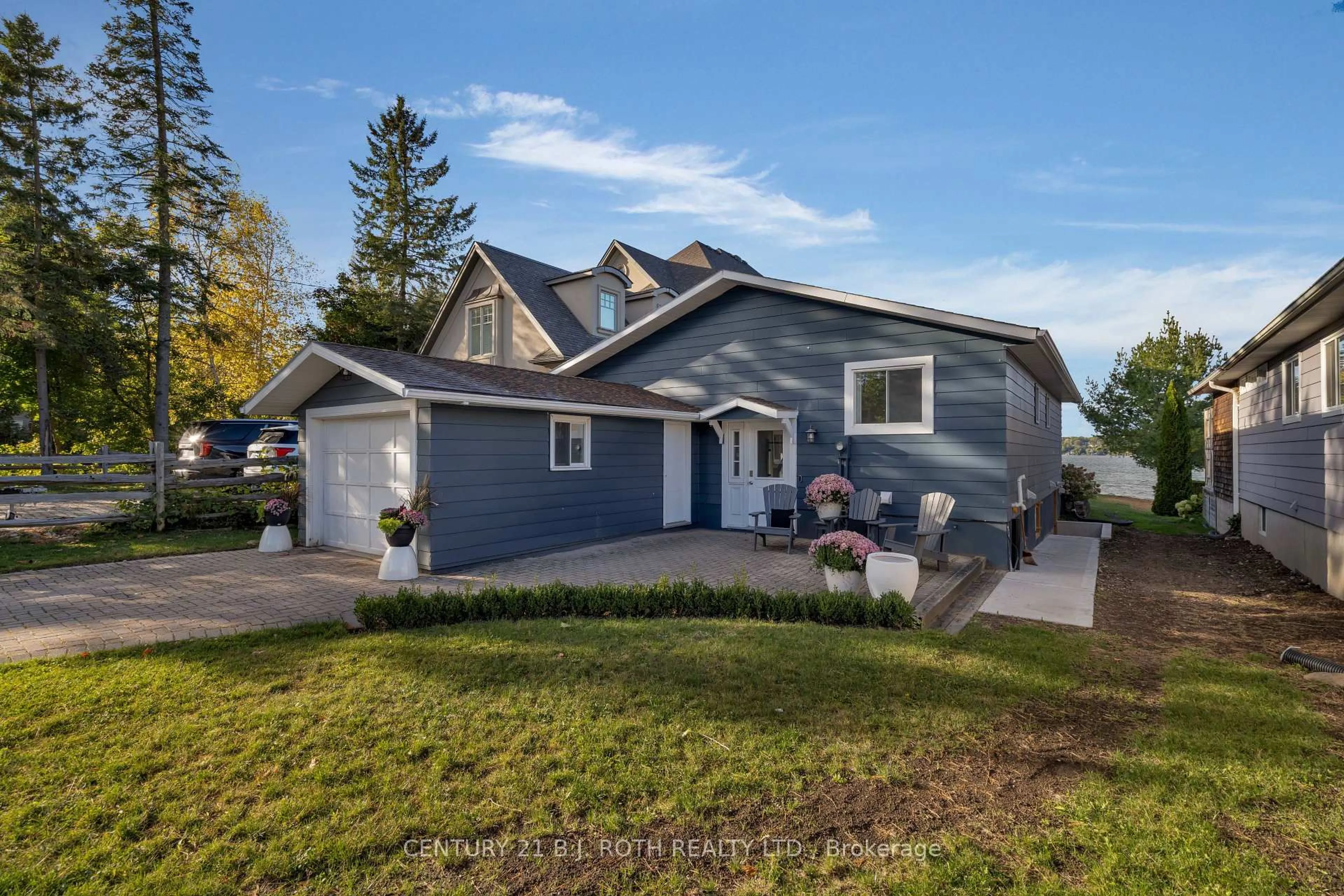 Home with vinyl exterior material, street for 56 Gray Lane, Barrie Ontario L4N 7T1