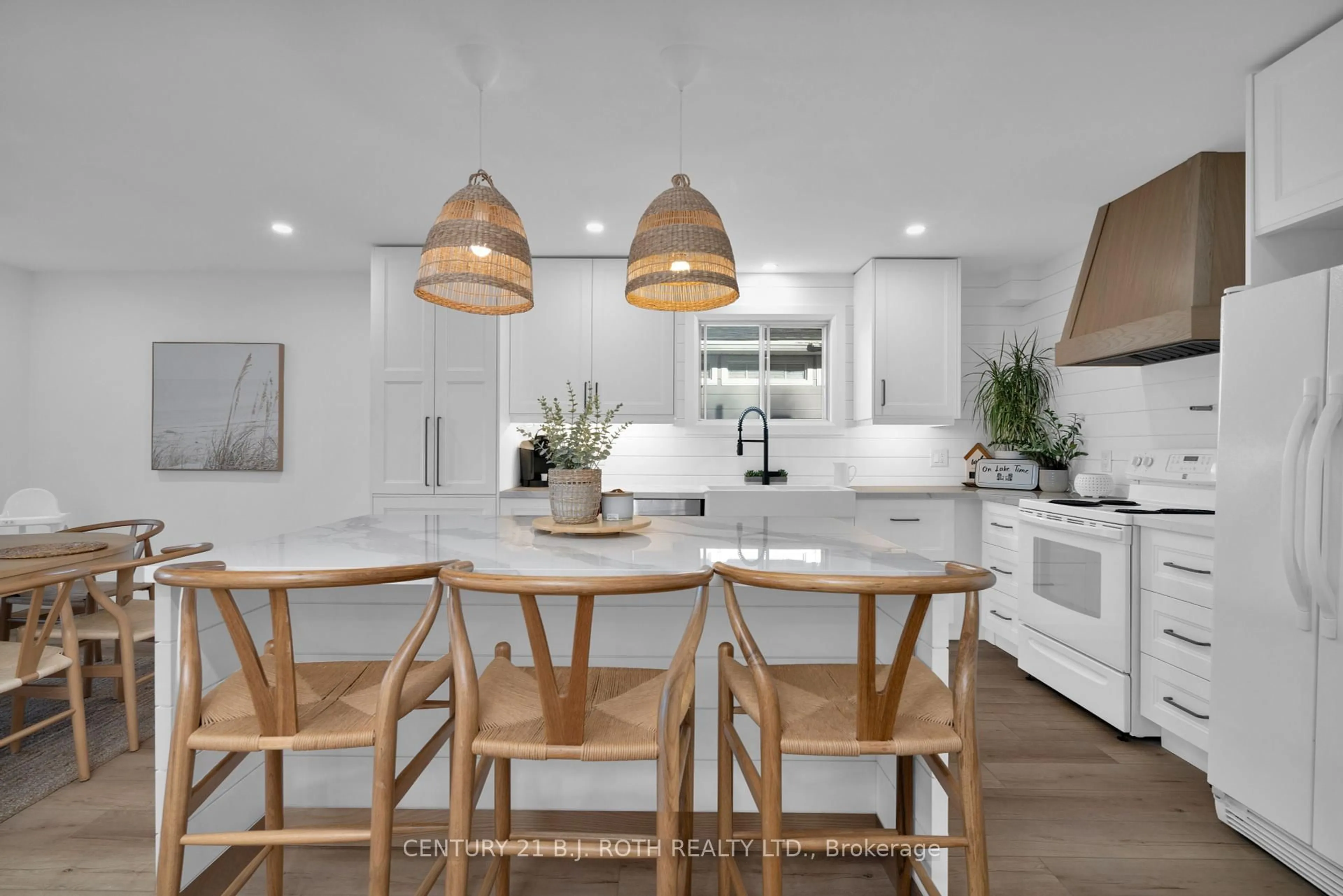 Open concept kitchen, ceramic/tile floor for 56 Gray Lane, Barrie Ontario L4N 7T1