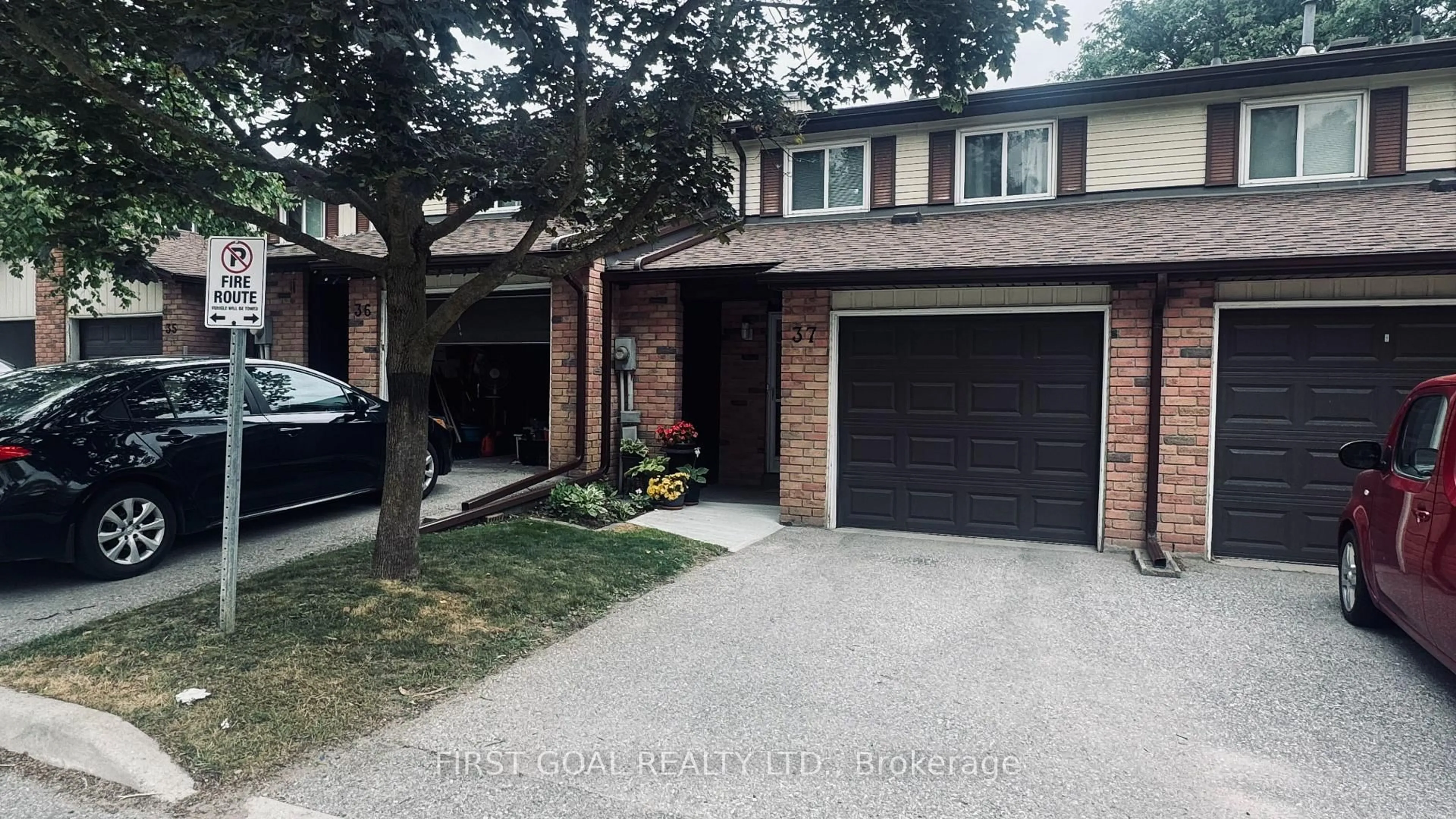 Unknown for 52 Adelaide St #37, Barrie Ontario L4N 3T5