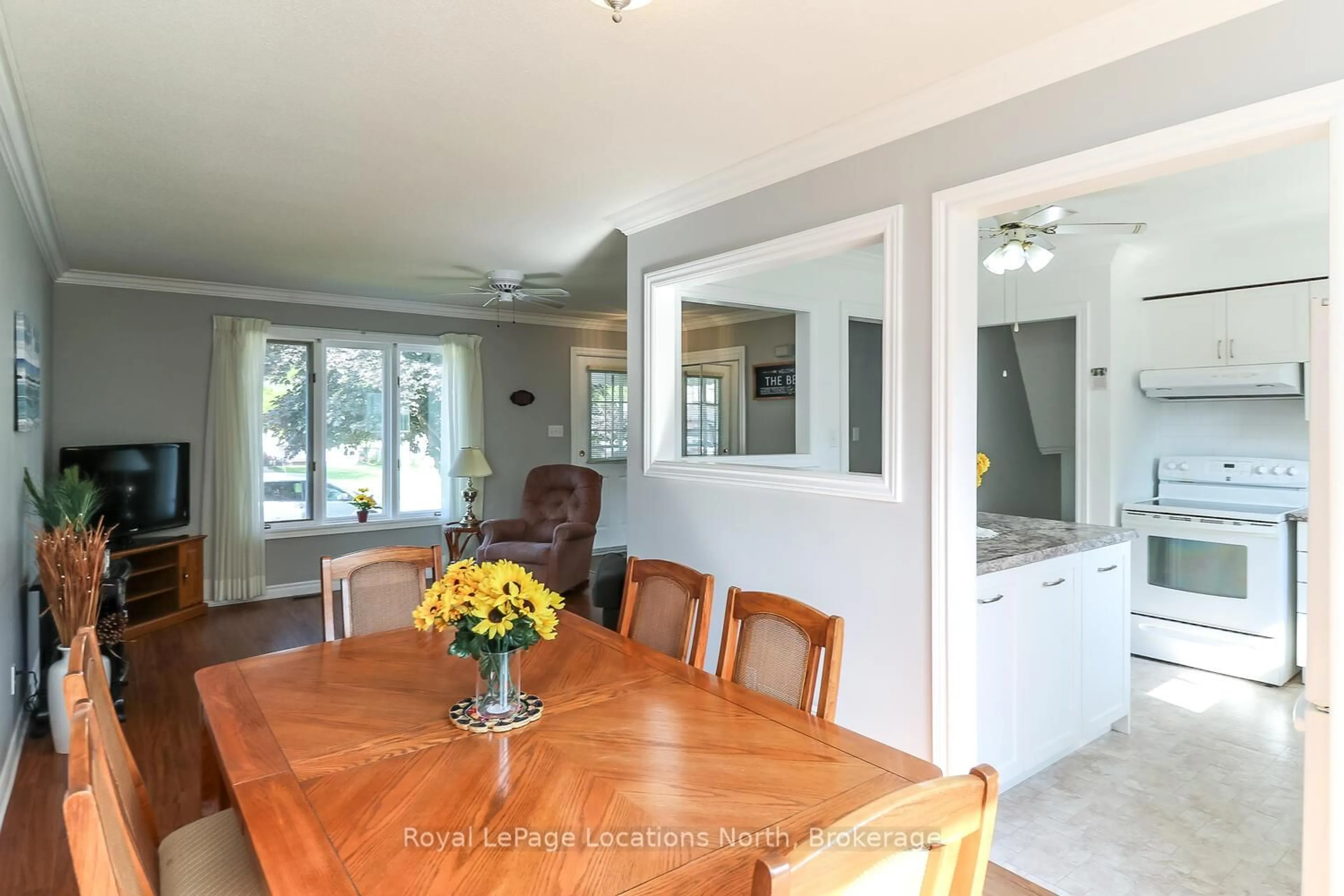 Dining room, unknown for 29 Innisbrook Dr, Wasaga Beach Ontario L9Z 1G3