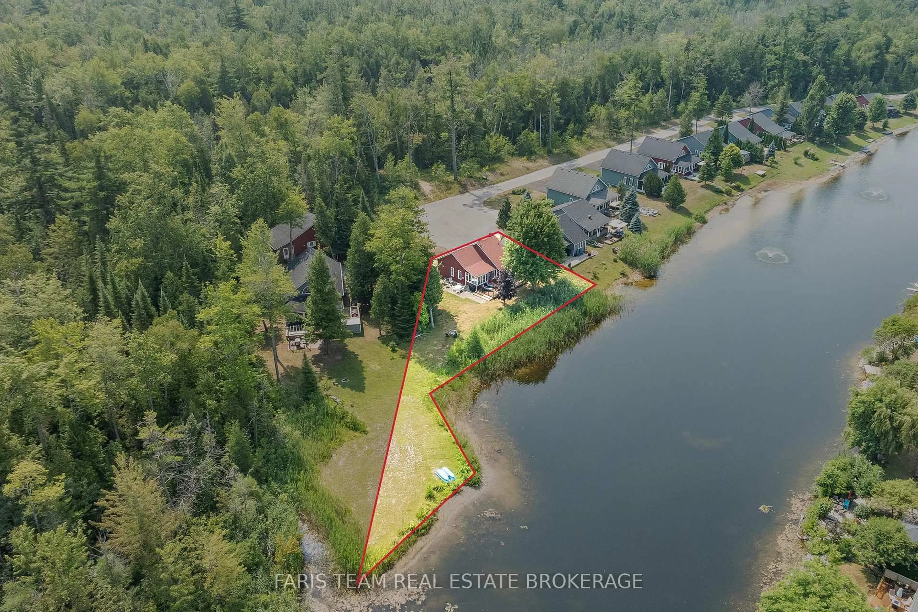 A pic from outside/outdoor area/front of a property/back of a property/a pic from drone, water/lake/river/ocean view for 32 Algonquin Tr, Wasaga Beach Ontario L9Z 1X7