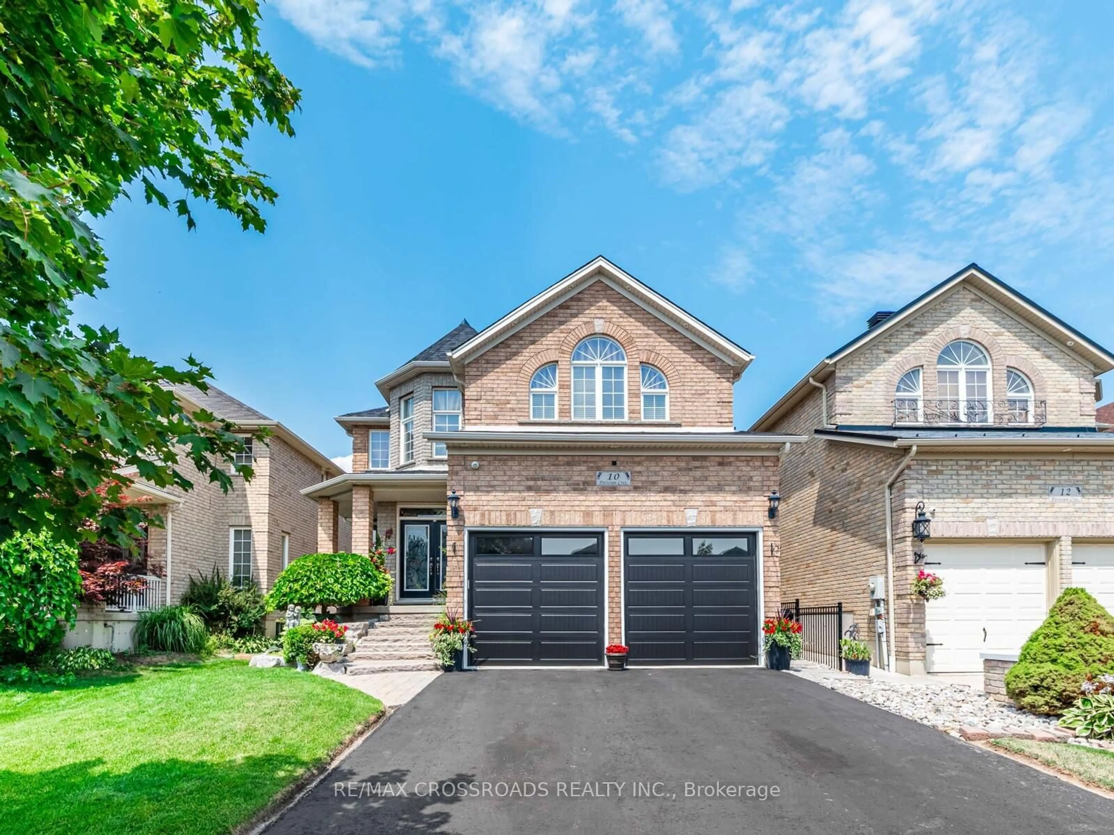 Home with brick exterior material, street for 10 Parisian Cres, Barrie Ontario L4N 0Y9