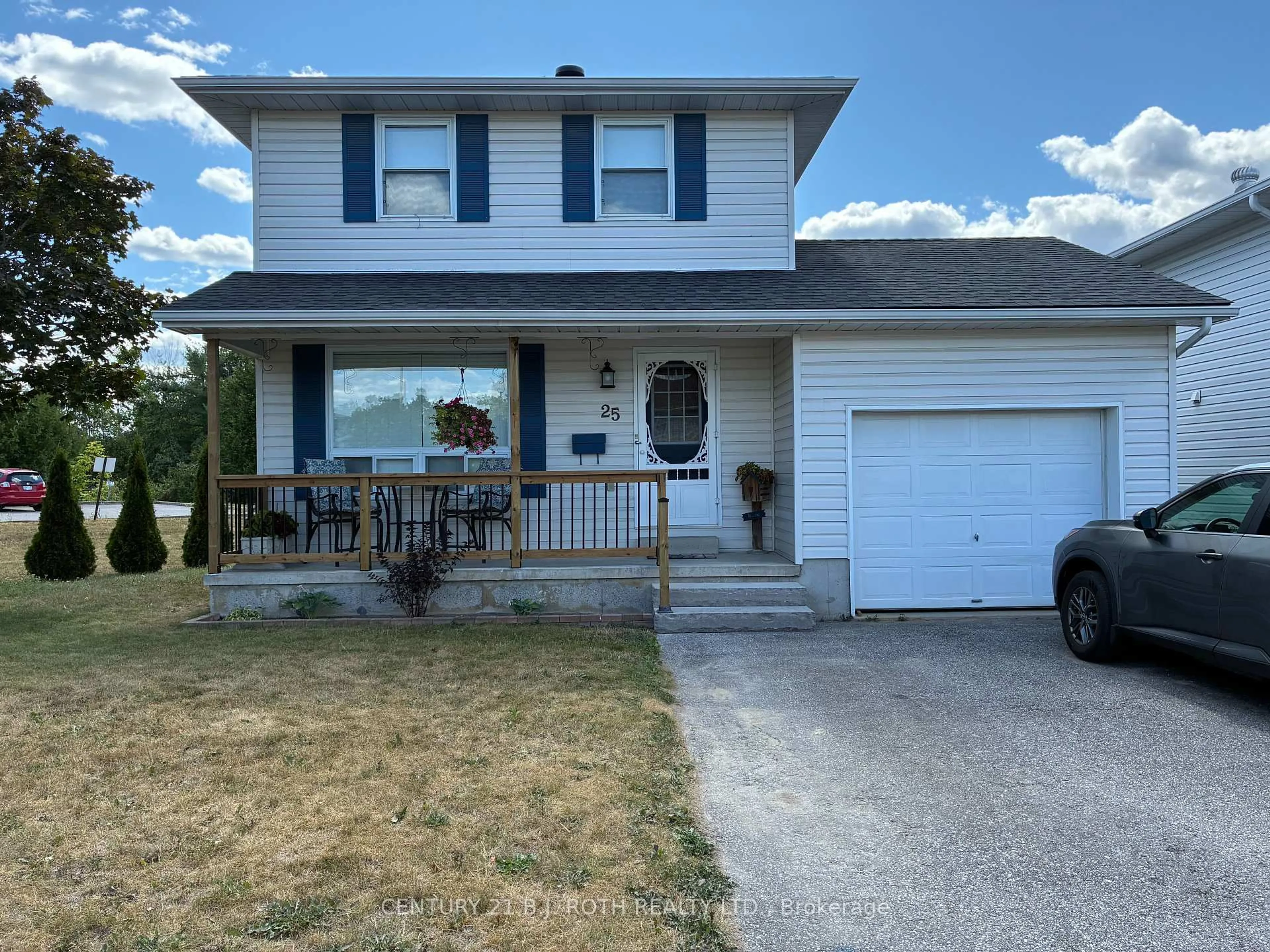 Home with vinyl exterior material, street for 25 Rachael Rd, Orillia Ontario L3V 7Y3