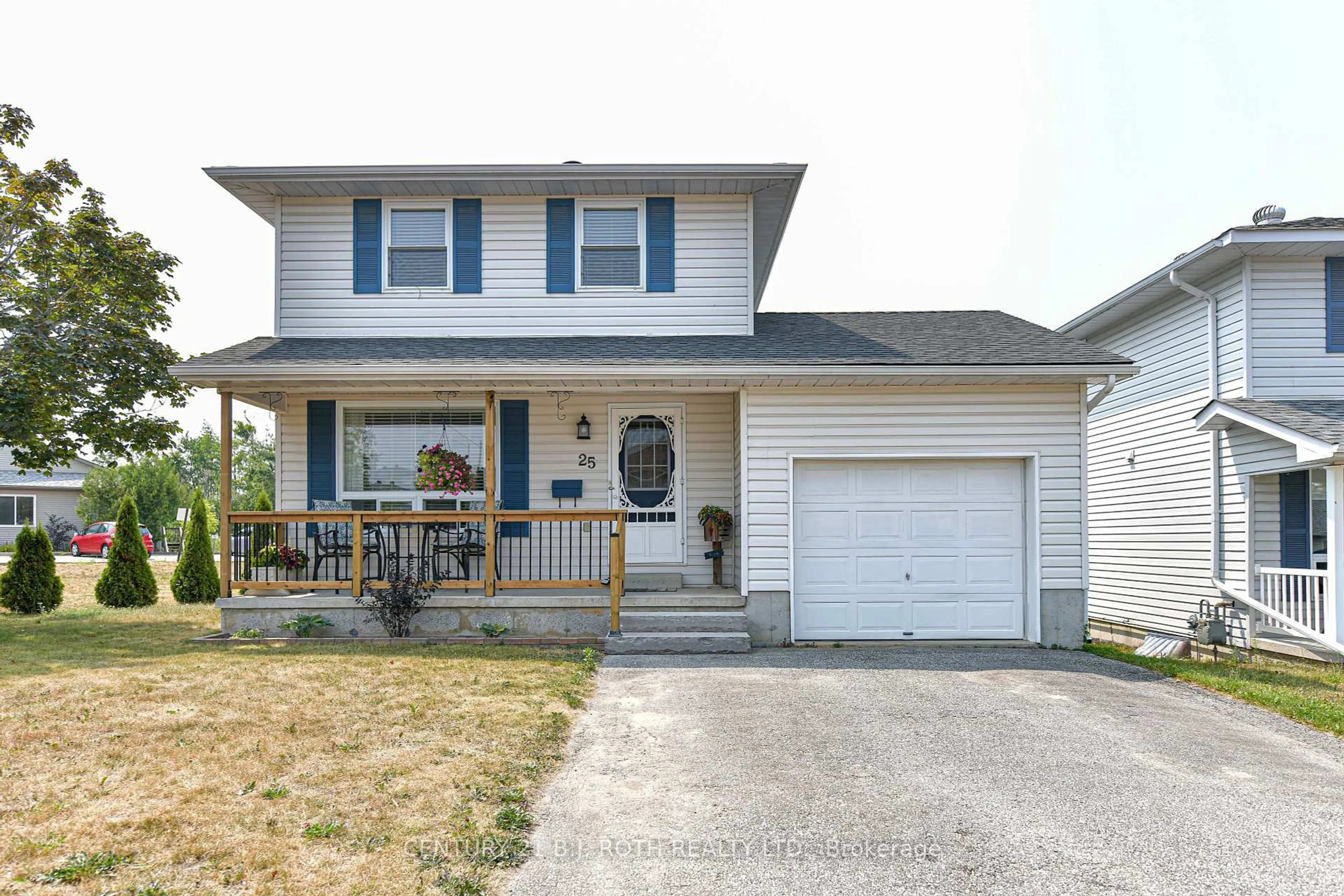 Home with vinyl exterior material, street for 25 Rachael Rd, Orillia Ontario L3V 7Y3