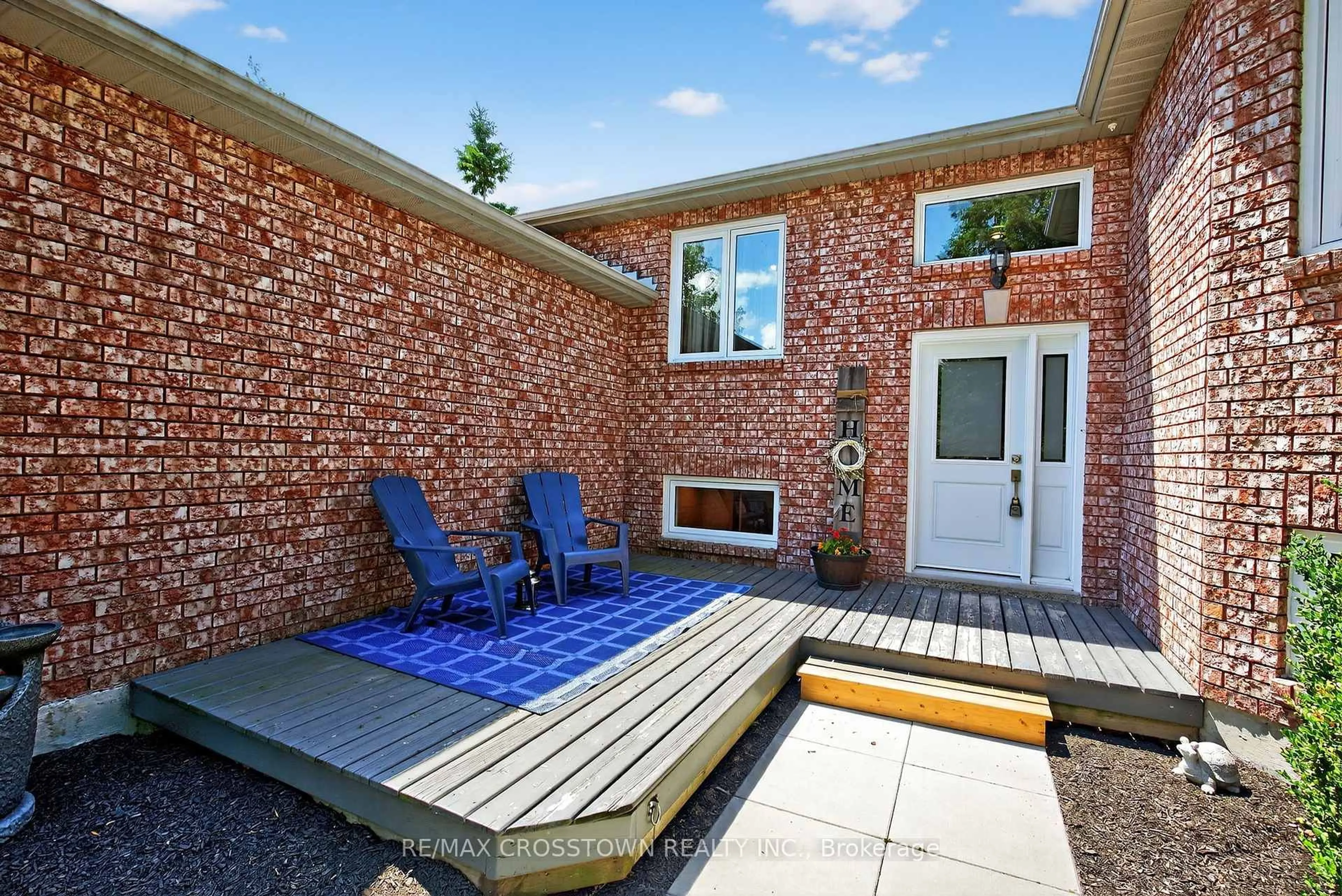 Home with brick exterior material, street for 2 BIRCHMOUNT Circ, Wasaga Beach Ontario L9Z 1H8