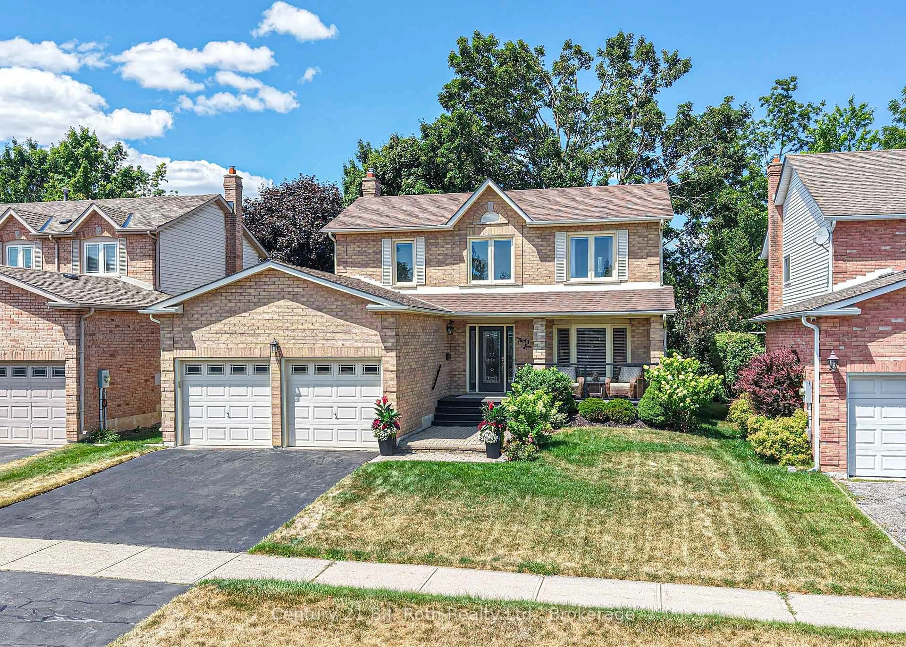 Home with brick exterior material, street for 34 Brandon Cres, Orillia Ontario L3V 7P6