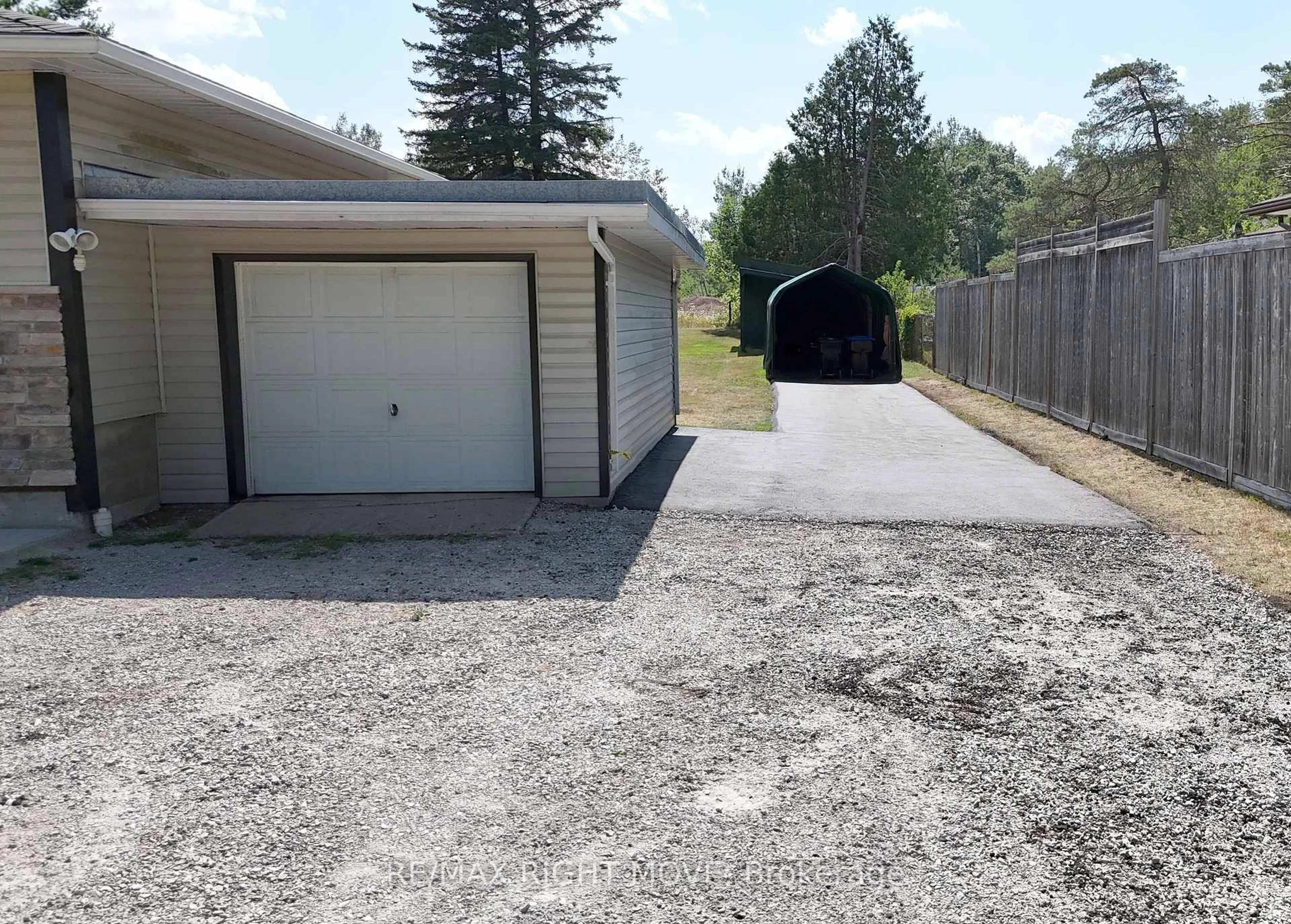 Unknown for 128 15 Line, Oro-Medonte Ontario L3V 8H9