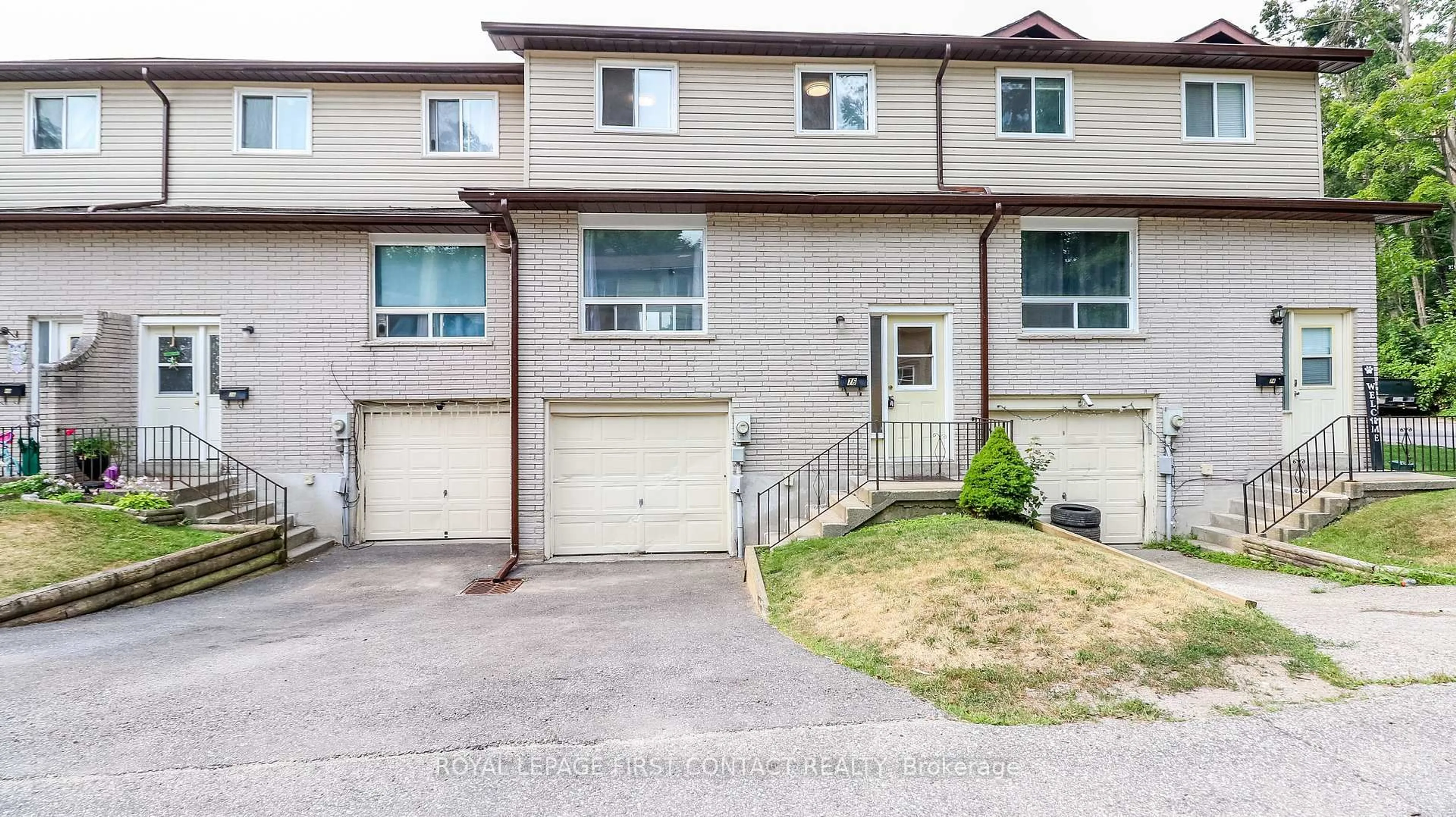Home with vinyl exterior material, street for 1095 Mississaga St #76, Orillia Ontario L3V 6W7