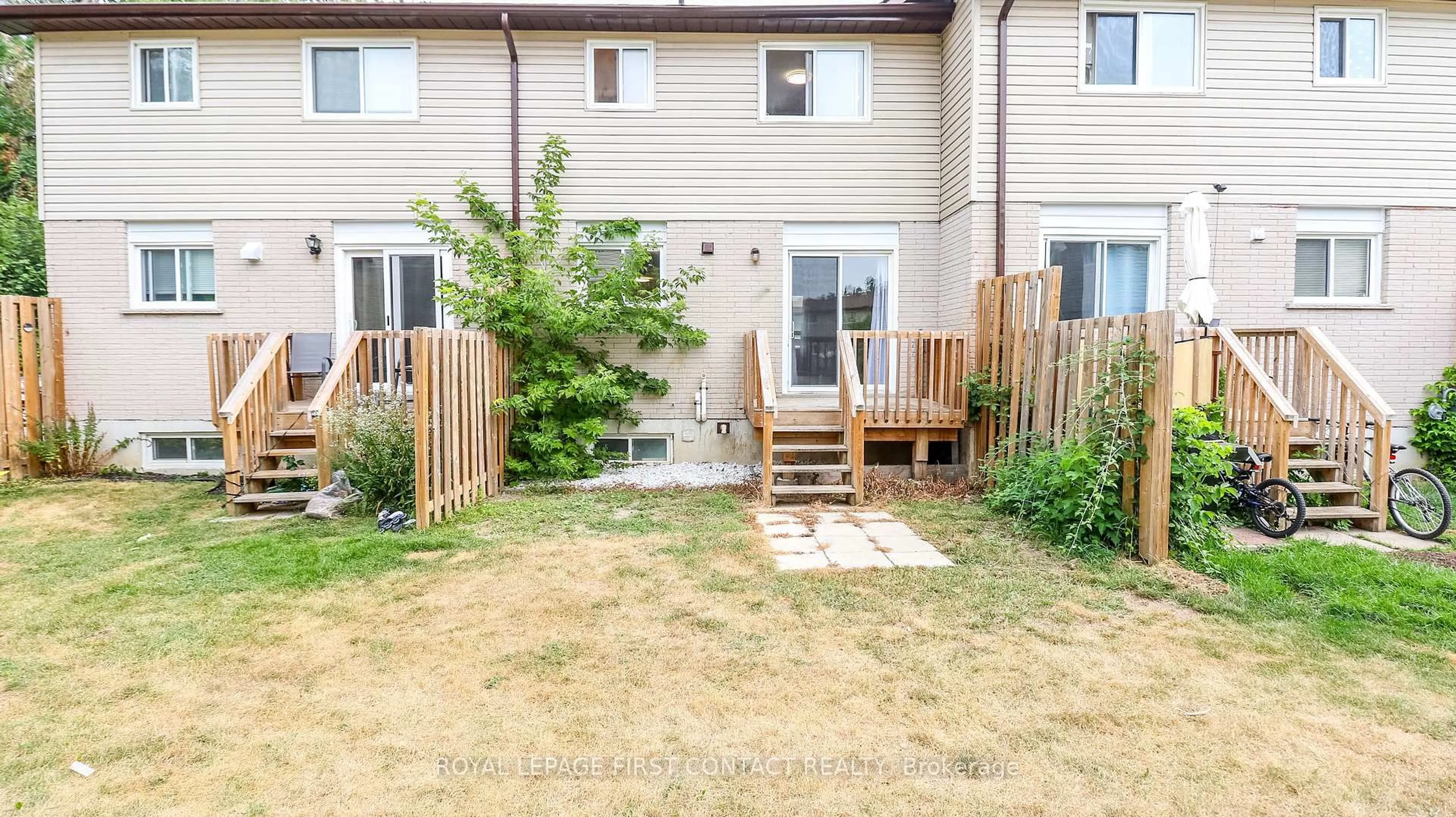 Patio, street for 1095 Mississaga St #76, Orillia Ontario L3V 6W7
