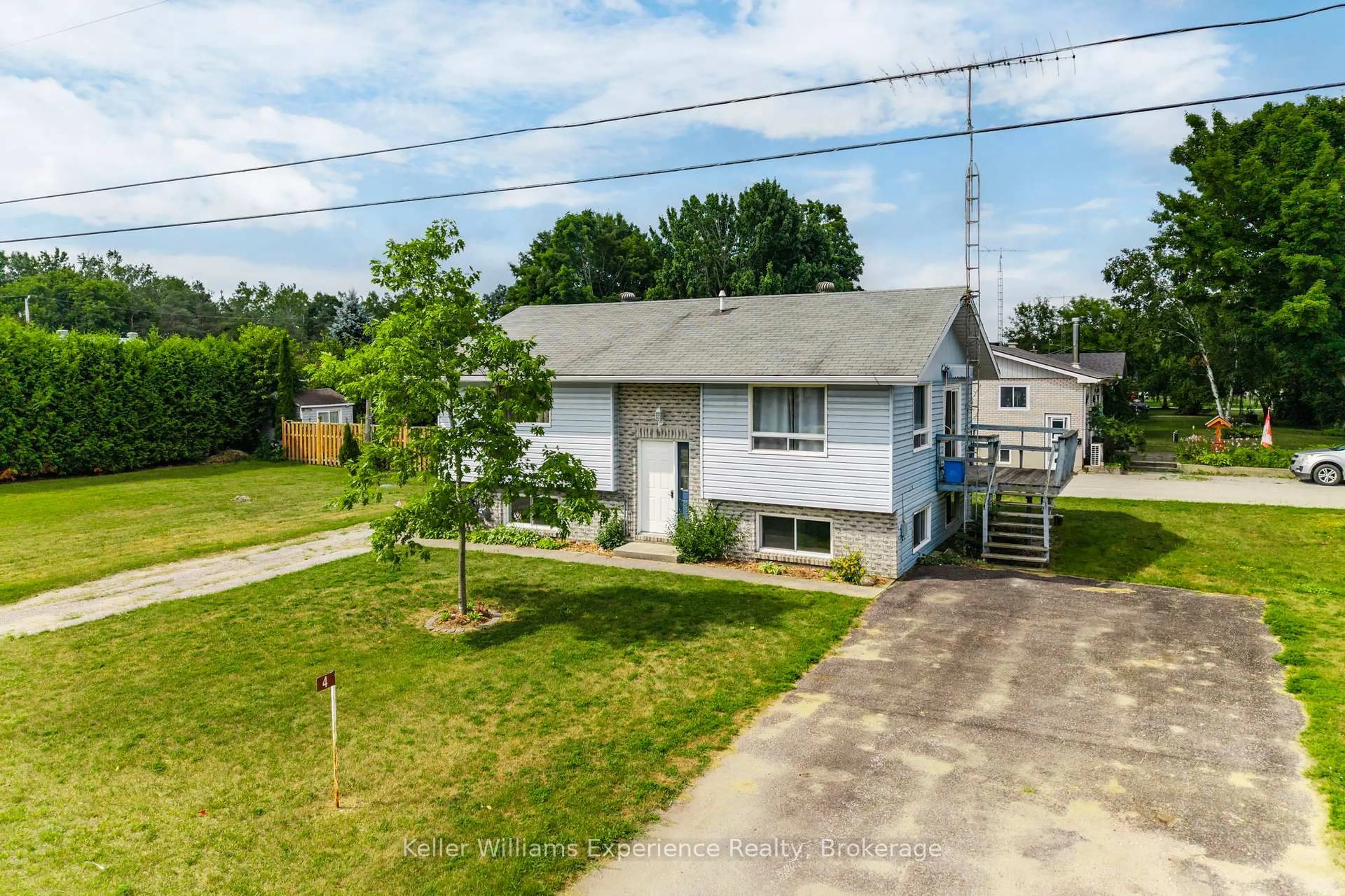 A pic from outside/outdoor area/front of a property/back of a property/a pic from drone, street for 4 Cardinal Lane, Tiny Ontario L0L 2T0