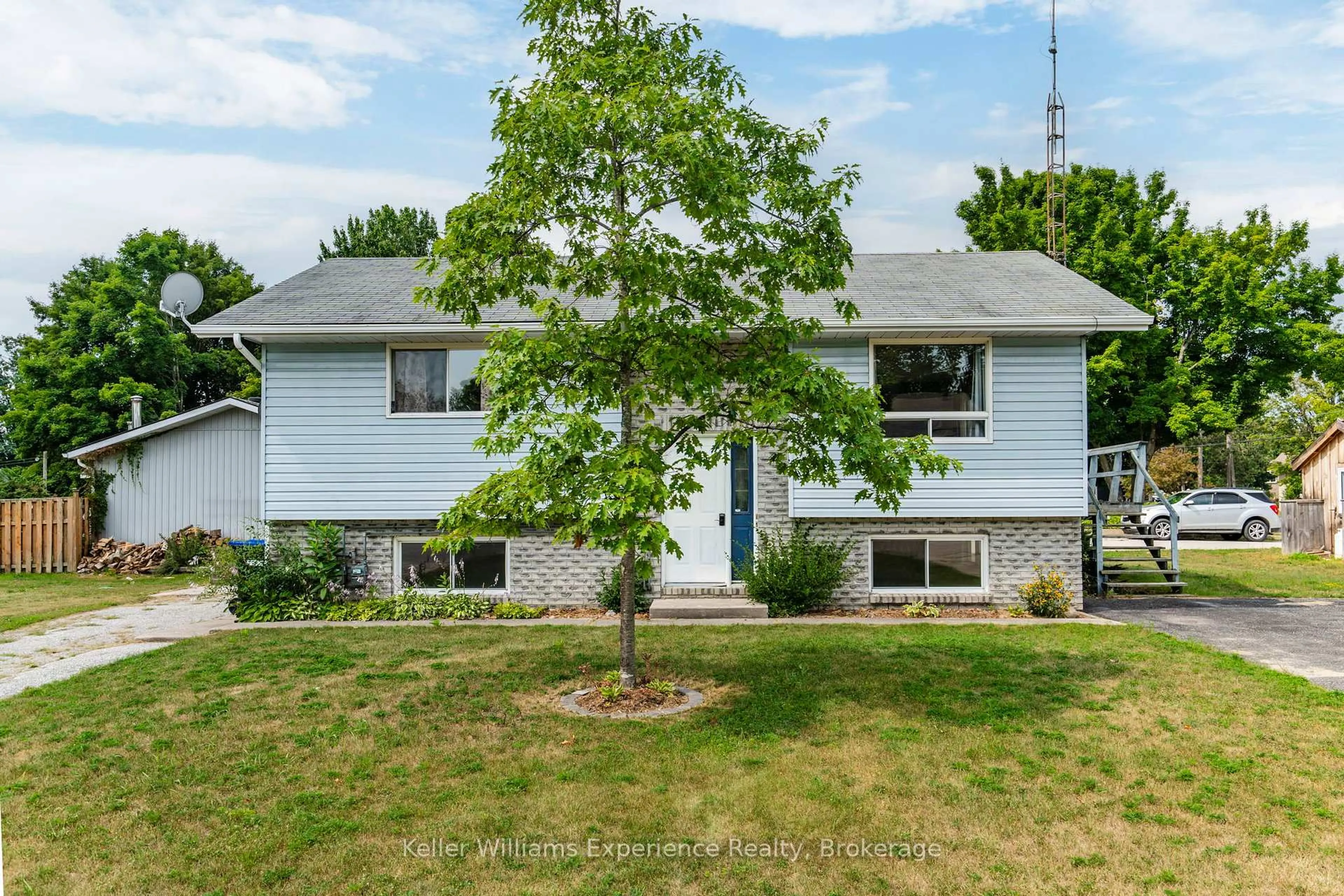 Home with vinyl exterior material, street for 4 Cardinal Lane, Tiny Ontario L0L 2T0