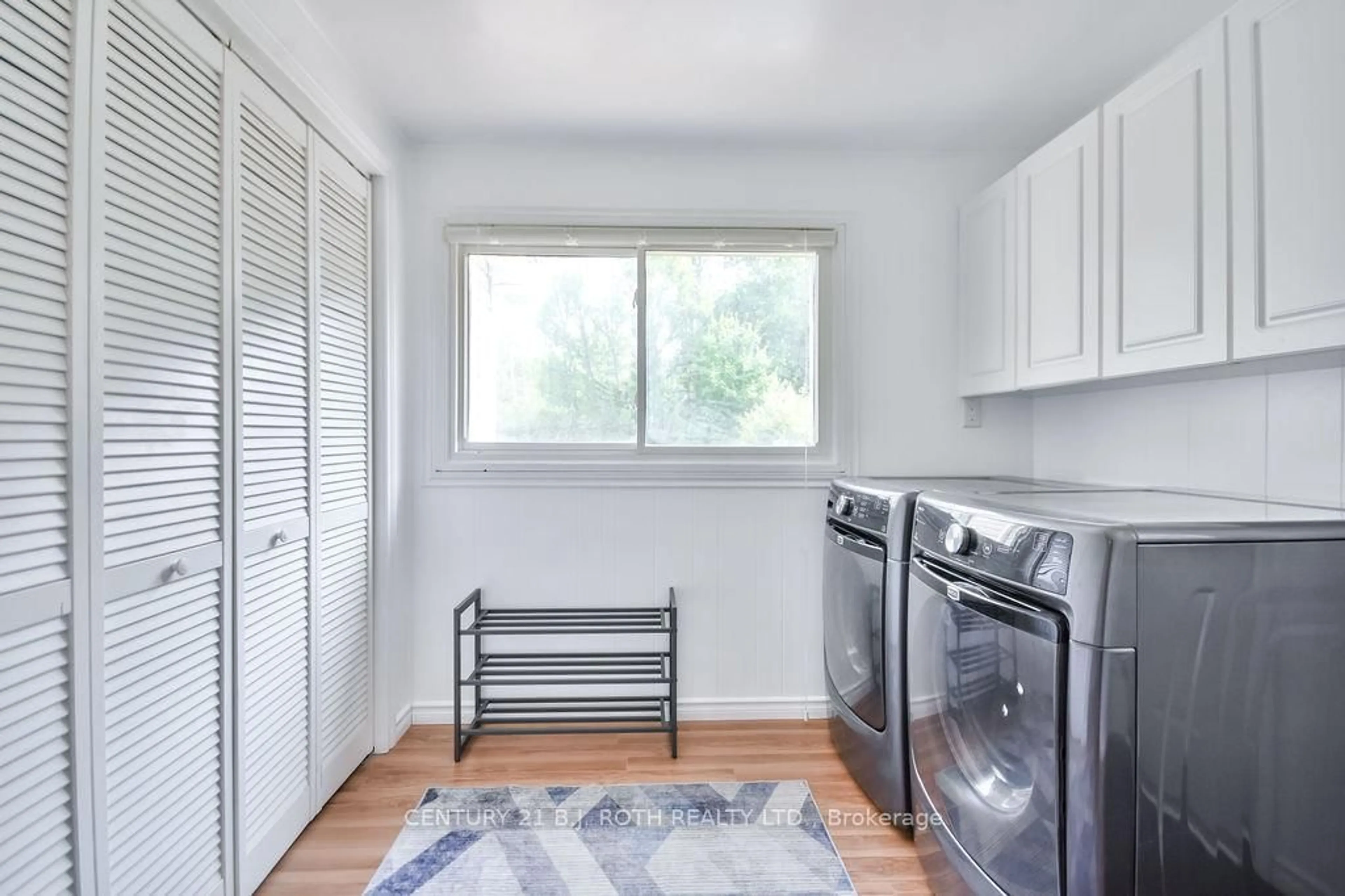 Laundry room for 17 PARK St, Penetanguishene Ontario L9M 1P6