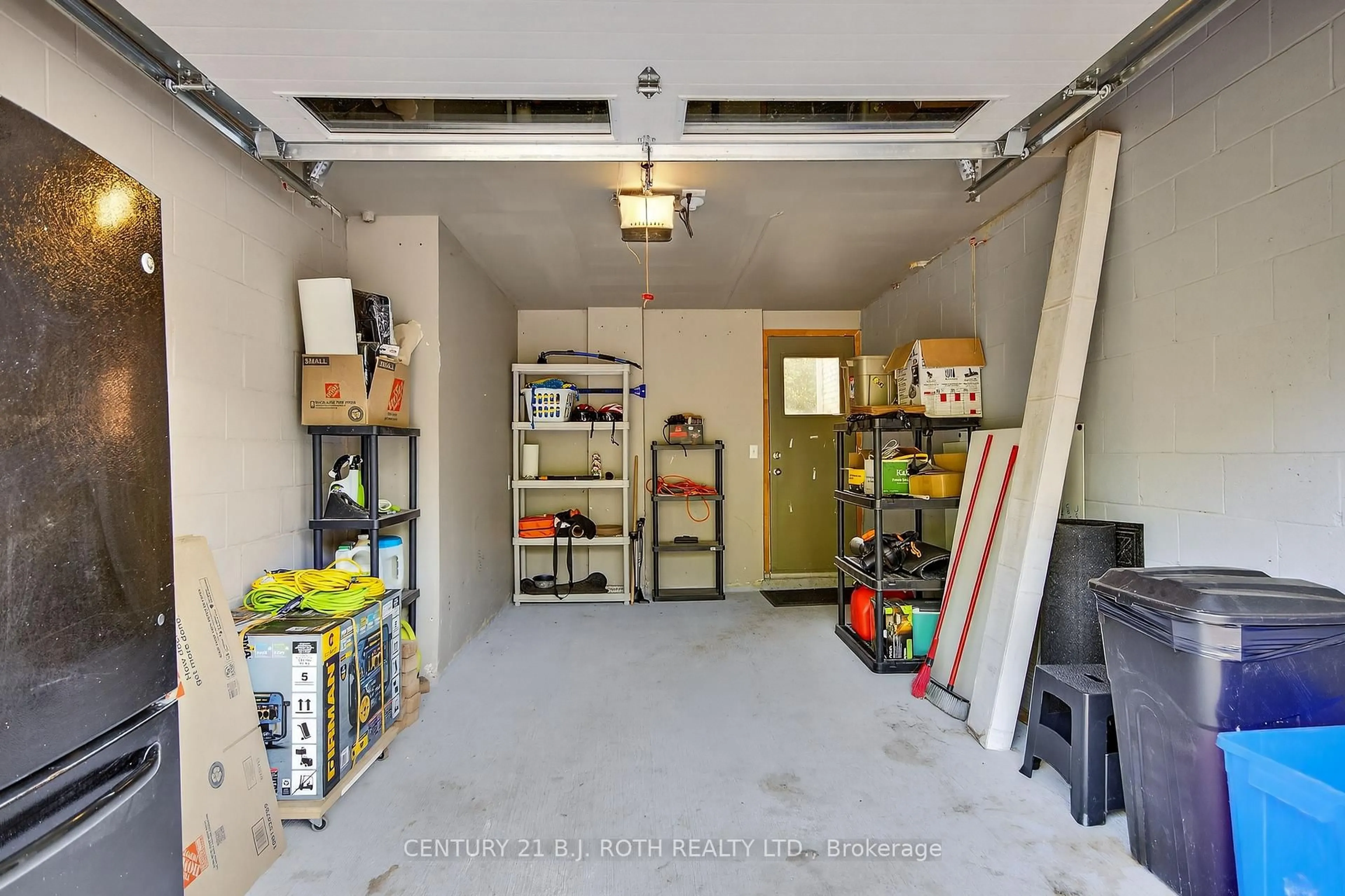 Indoor garage for 80 BRUCE Cres, Barrie Ontario L4N 8T8