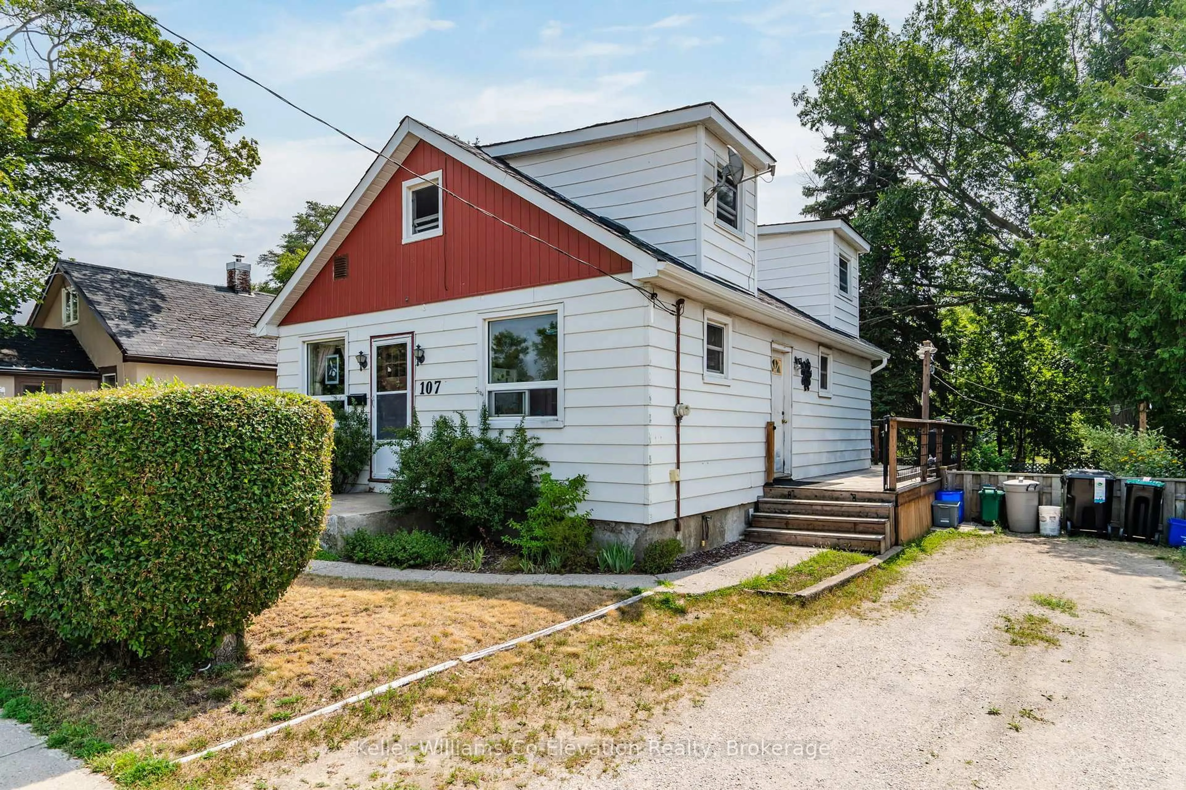 Unknown for 107 John St, Barrie Ontario L4N 2K7
