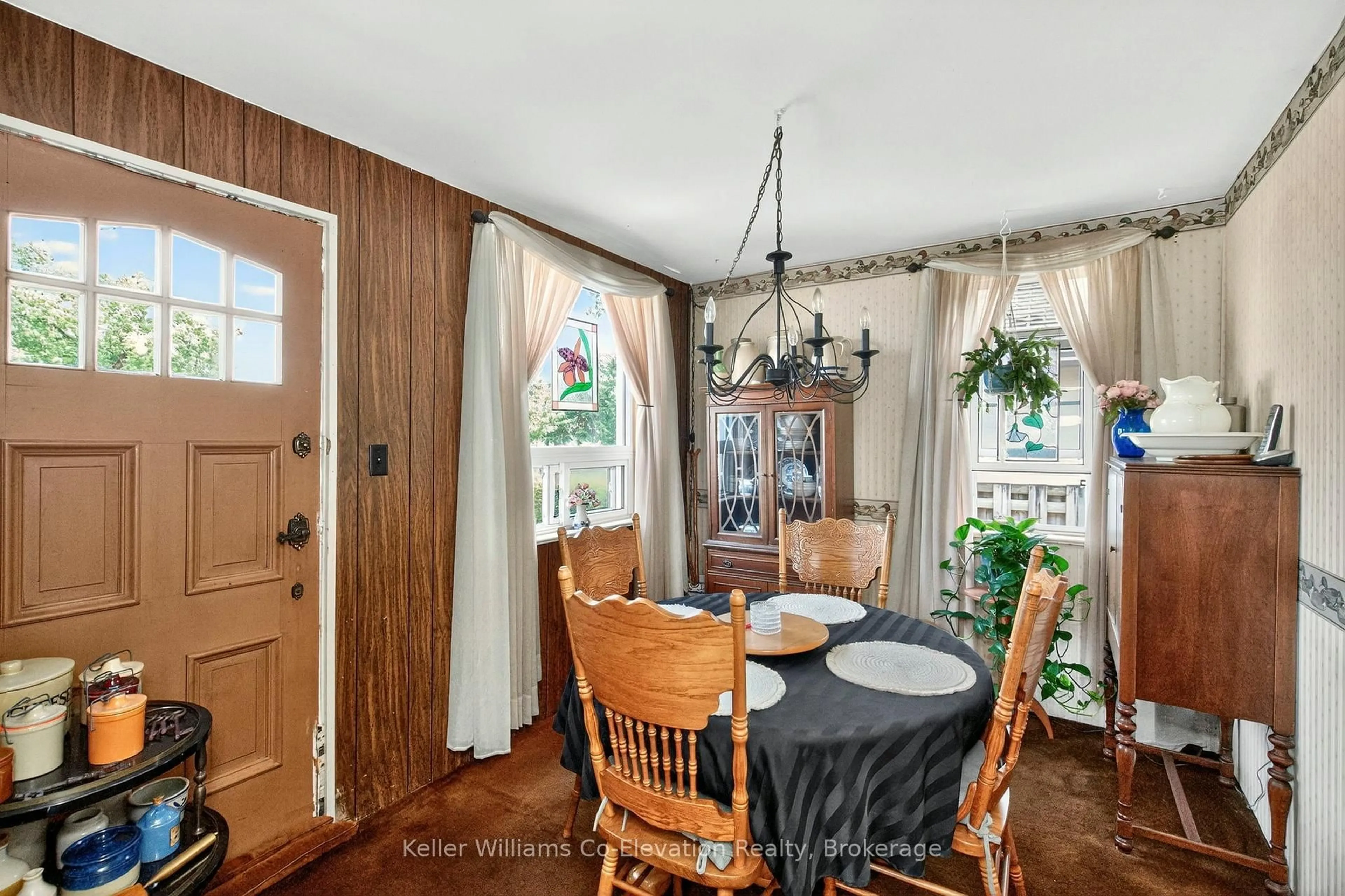 Dining room, unknown for 107 John St, Barrie Ontario L4N 2K7