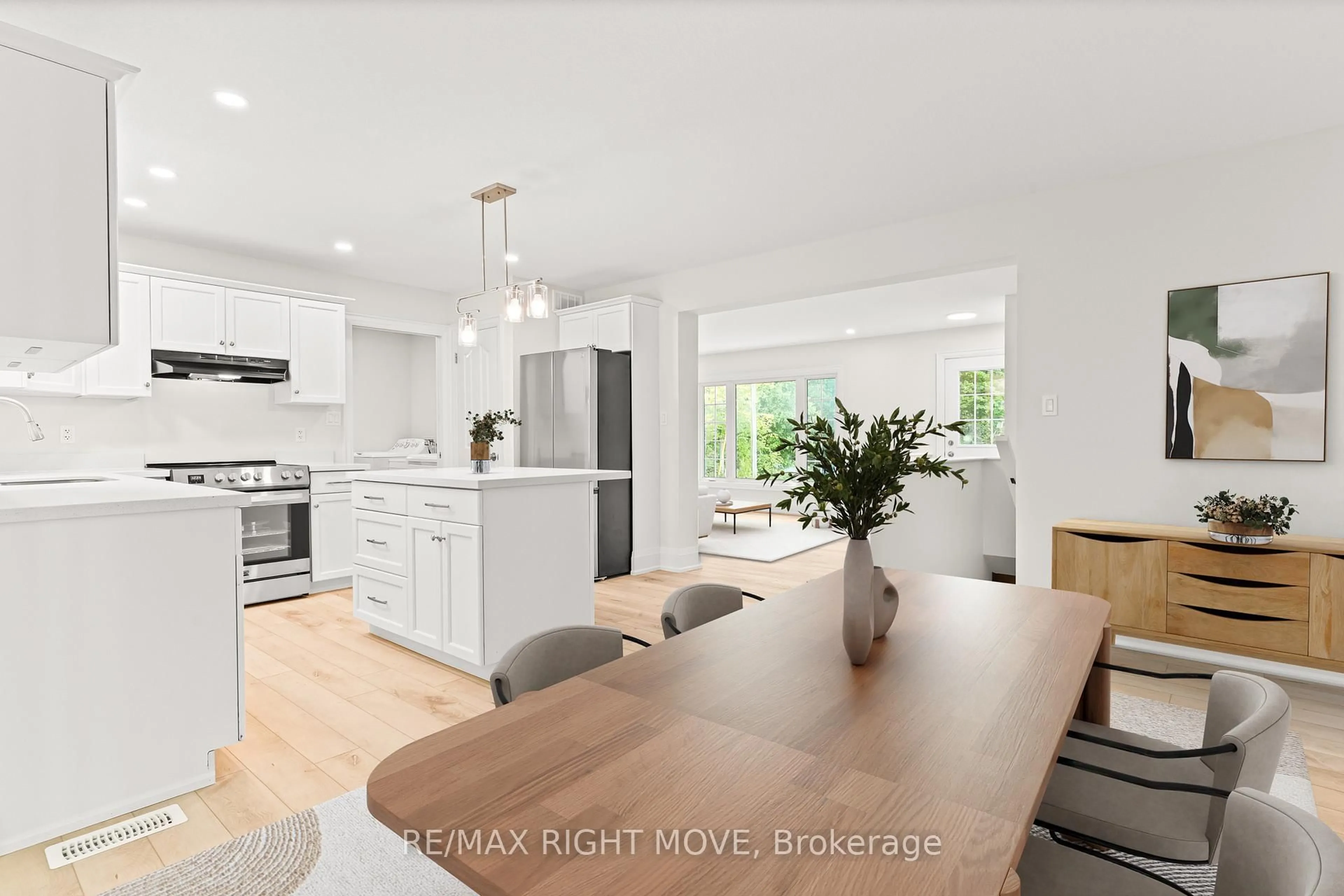 Open concept kitchen, wood/laminate floor for 1 ojibway Crt, Tiny Ontario L9M 0B2