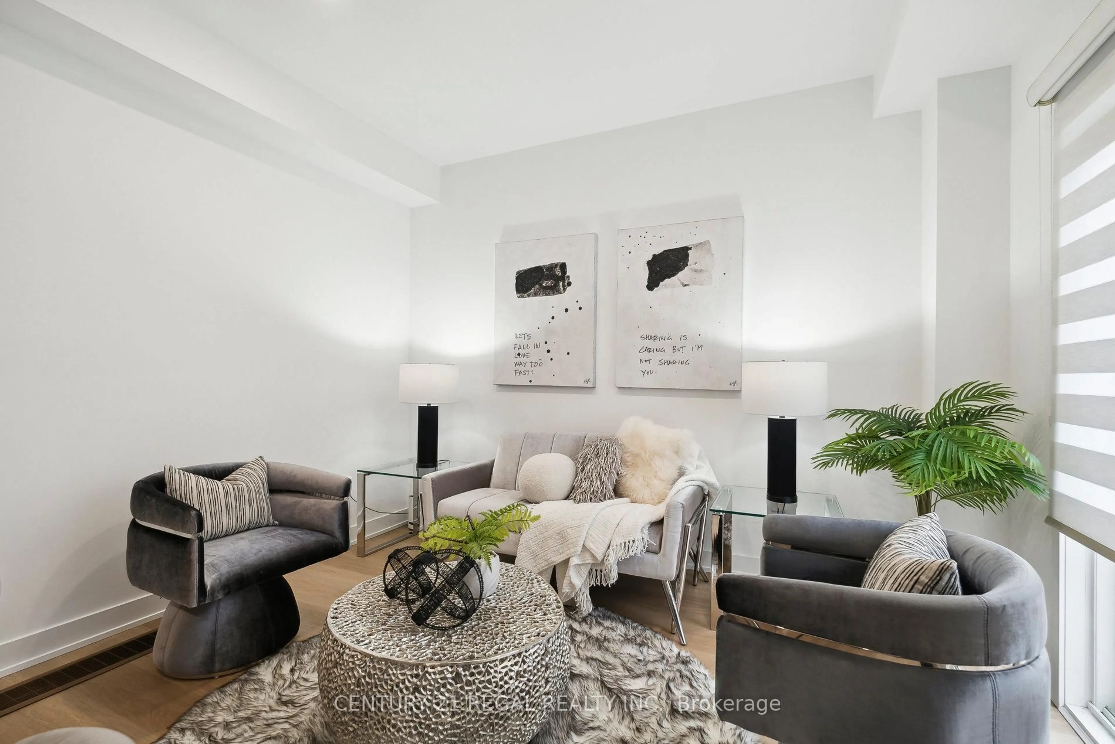 Living room with furniture, unknown for 24 Wheatfield Rd, Barrie Ontario L9J 0C2