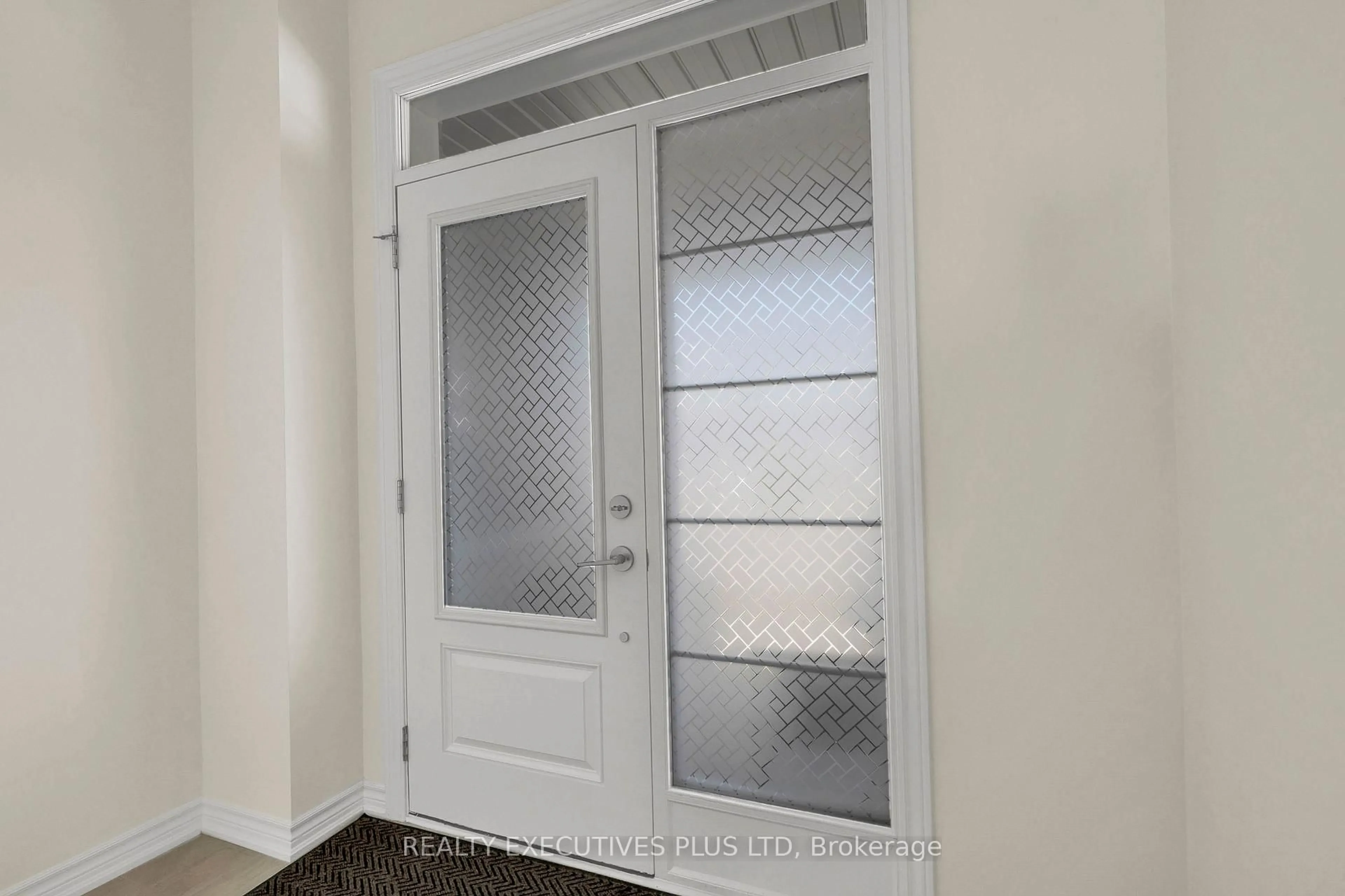 Indoor entryway for 147 Greer St, Barrie Ontario L9J 0R7